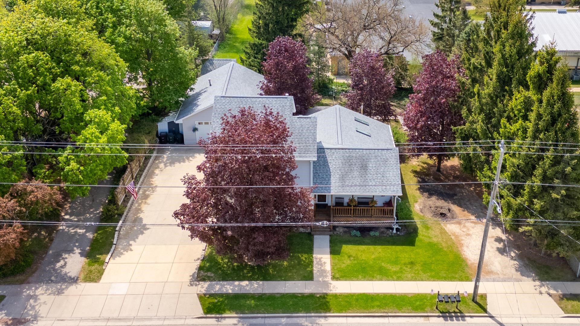 605 MAPLE Street property preview photograph