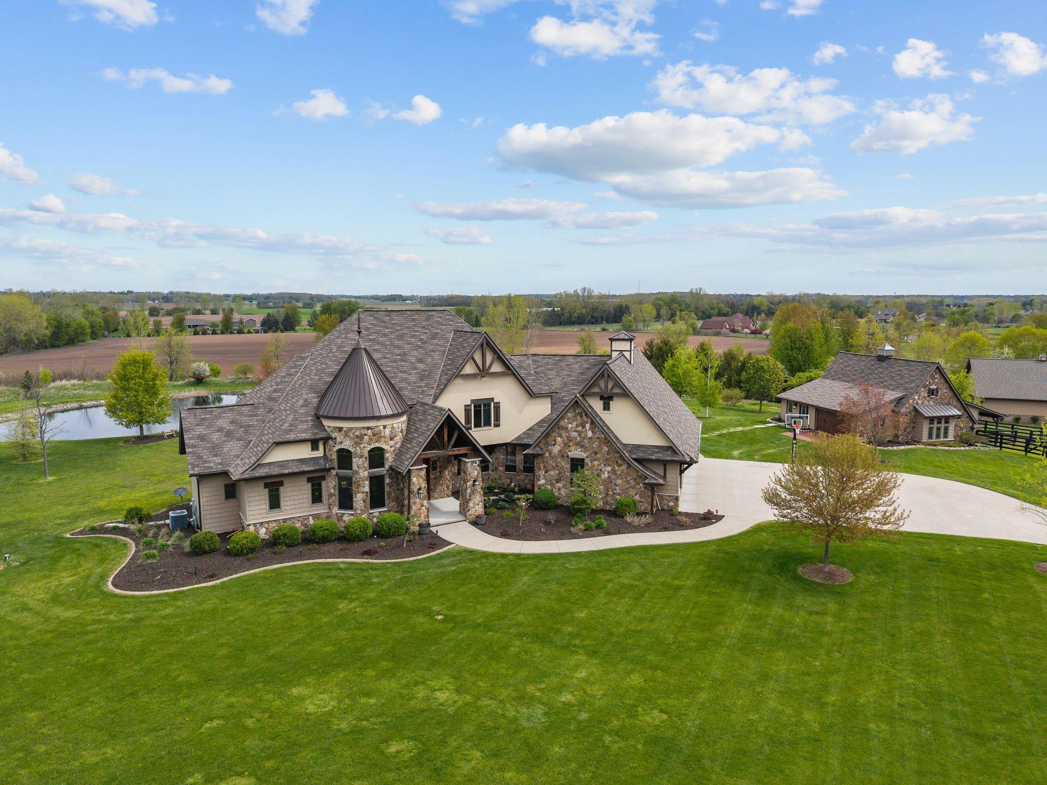 W3642 EQUESTRIAN Trail property preview photograph