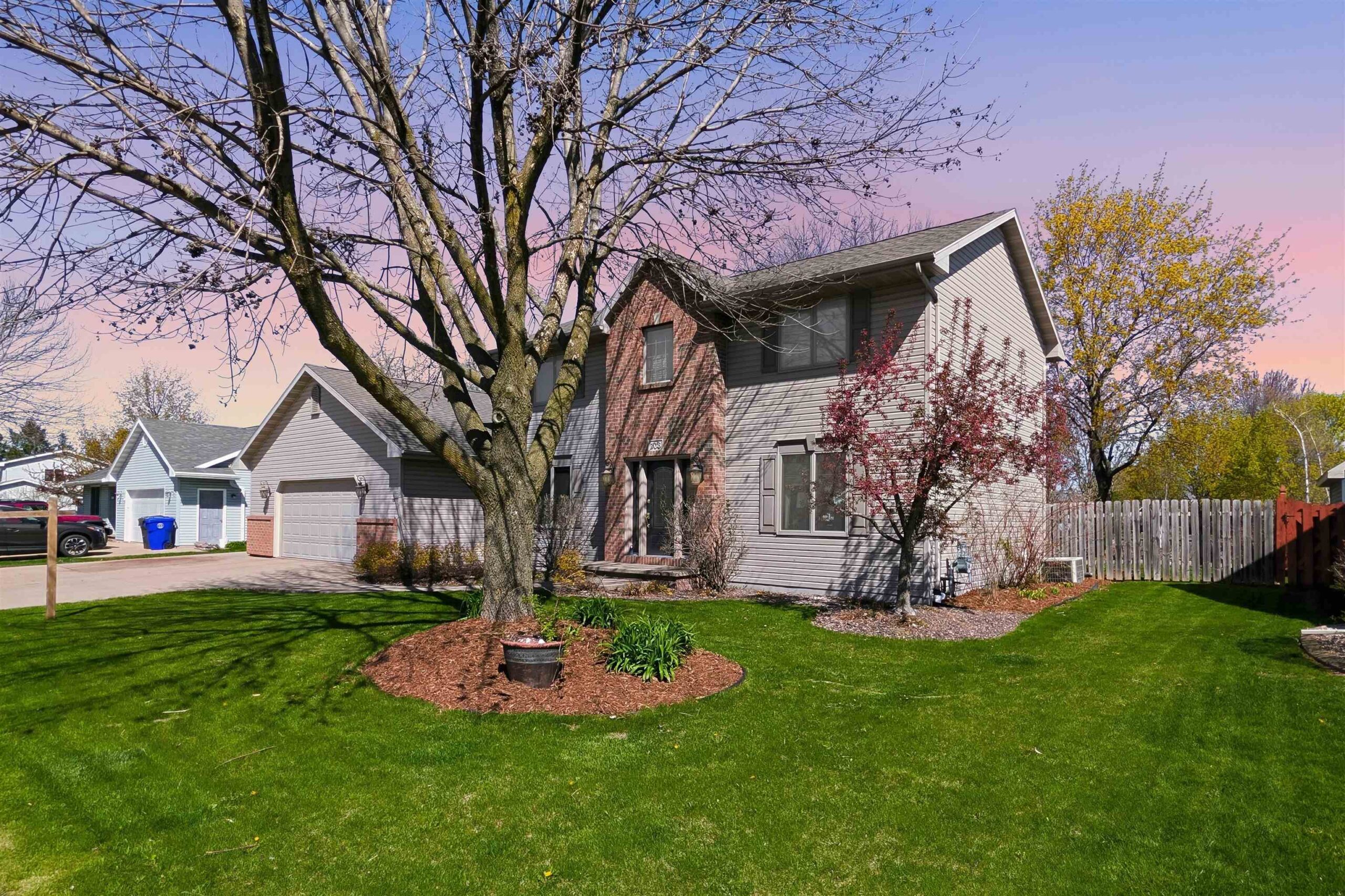 708 WESTFIELD Street property preview photograph