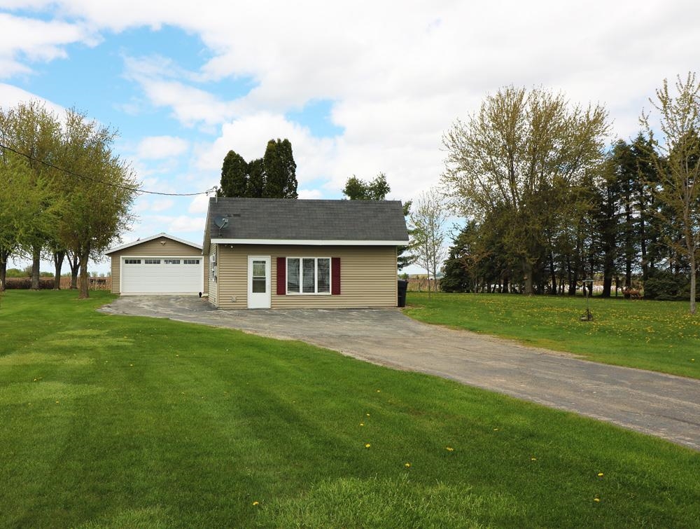 W616 COUNTY RD S property preview photograph