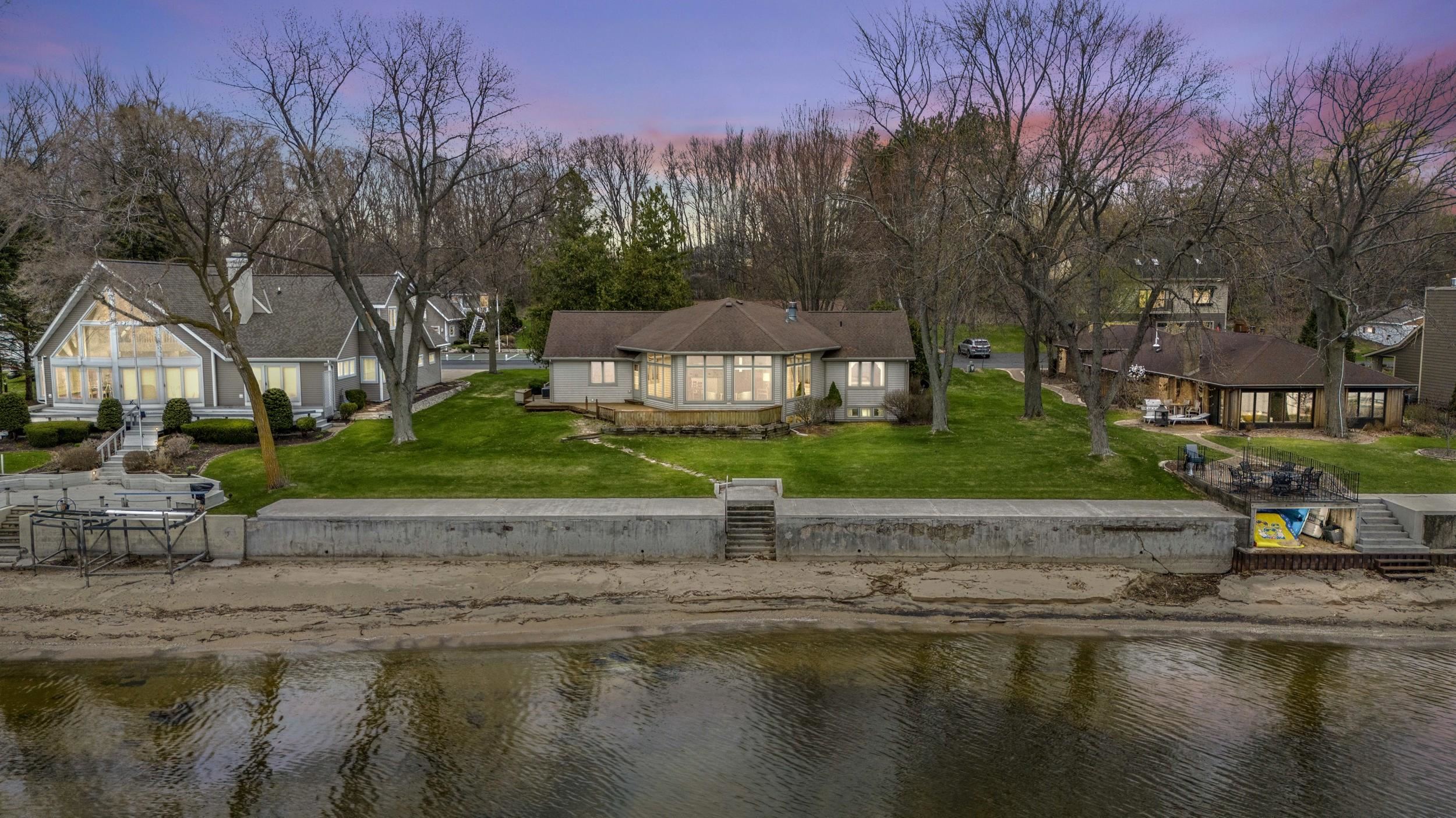 6051 SUNSET SHORES Road property preview photograph