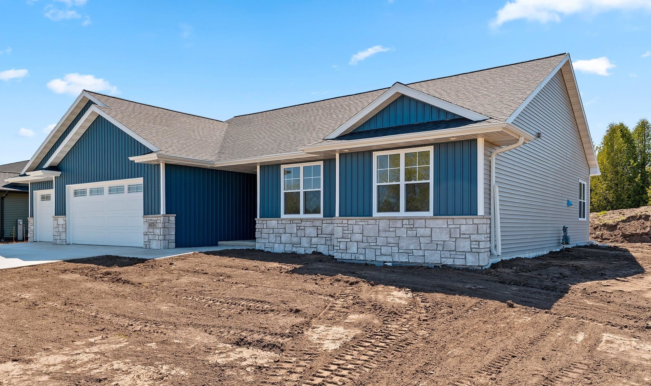 625 KIRKLAND Avenue property preview photograph