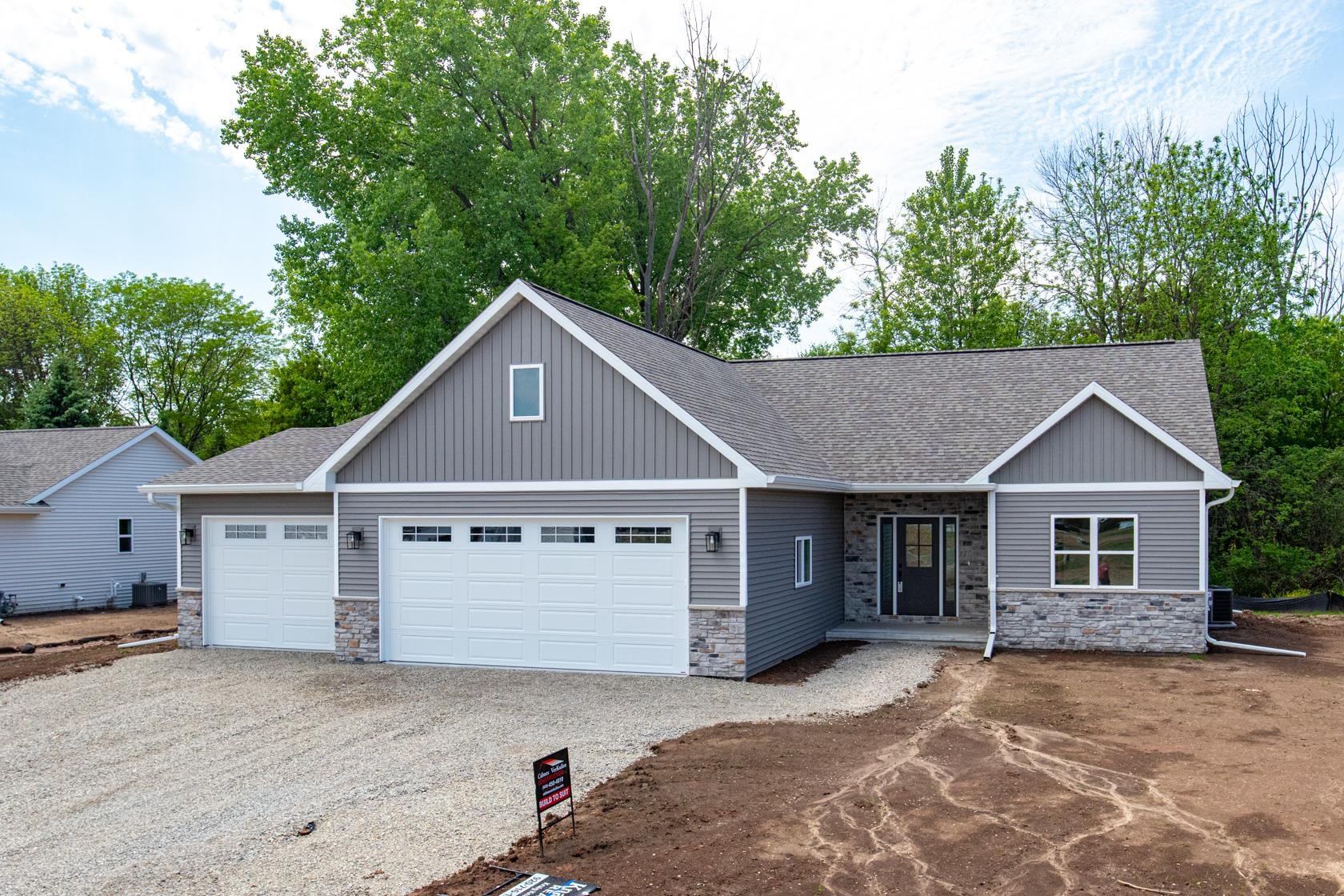 N3933 WETTERING Way property preview photograph