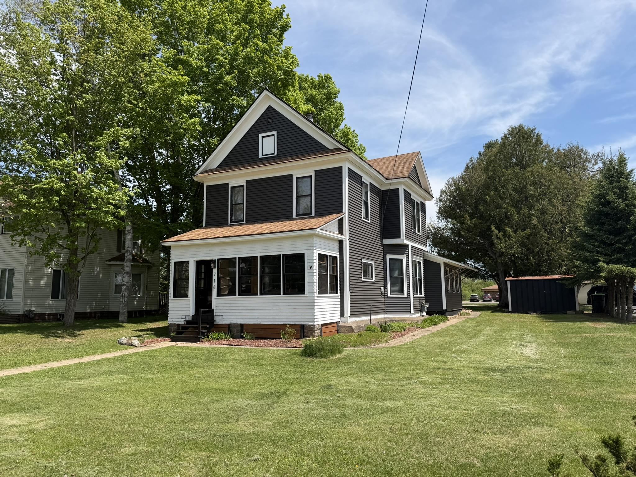 718 N 4TH Avenue property preview photograph