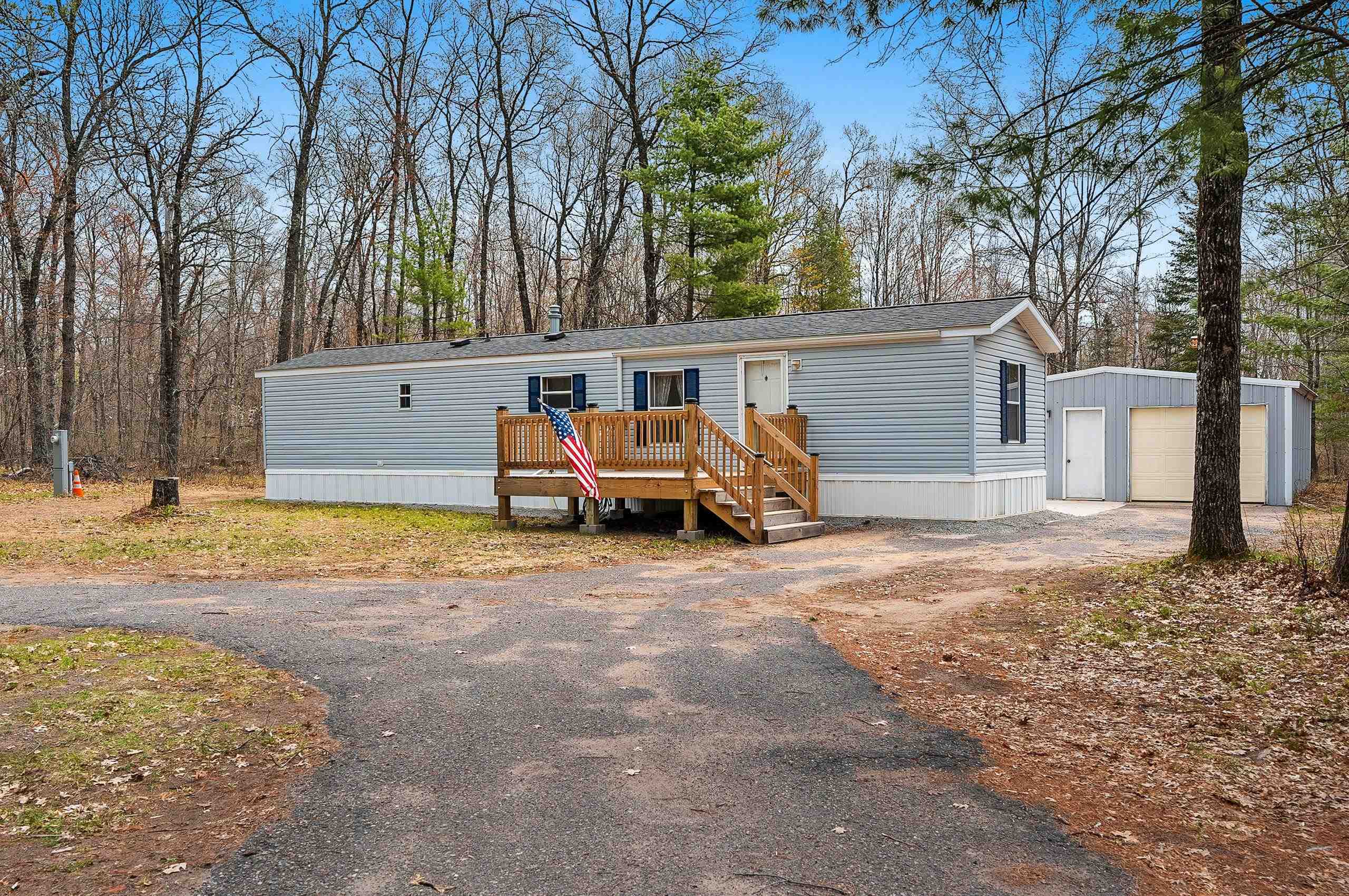 16316 MARTIN Lane property preview photograph