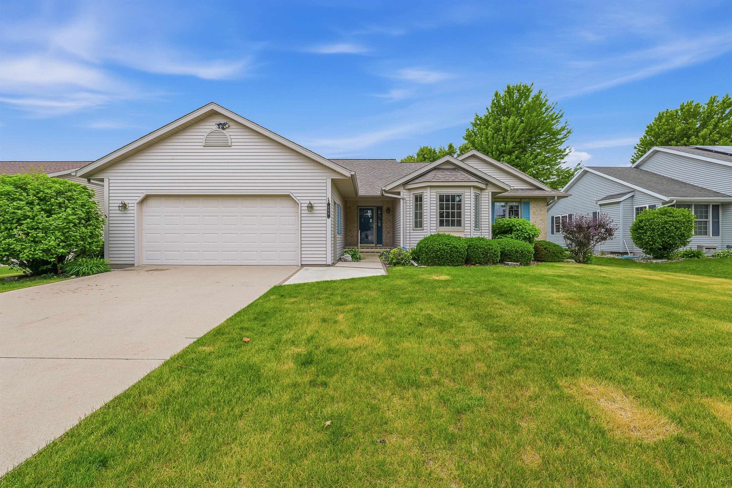 598 SARAH Drive property preview photograph
