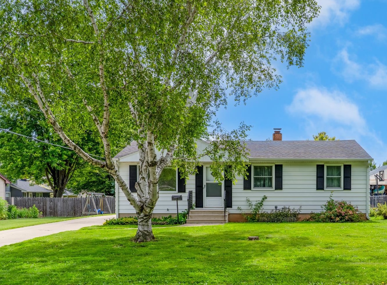 2507 GREENWALD Street property preview photograph