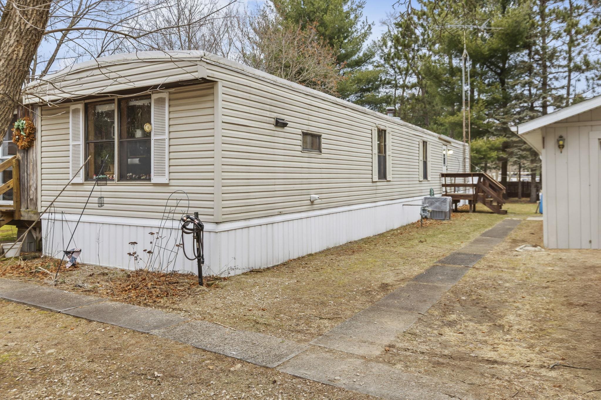 226 E LOHRVILLE Avenue property preview photograph