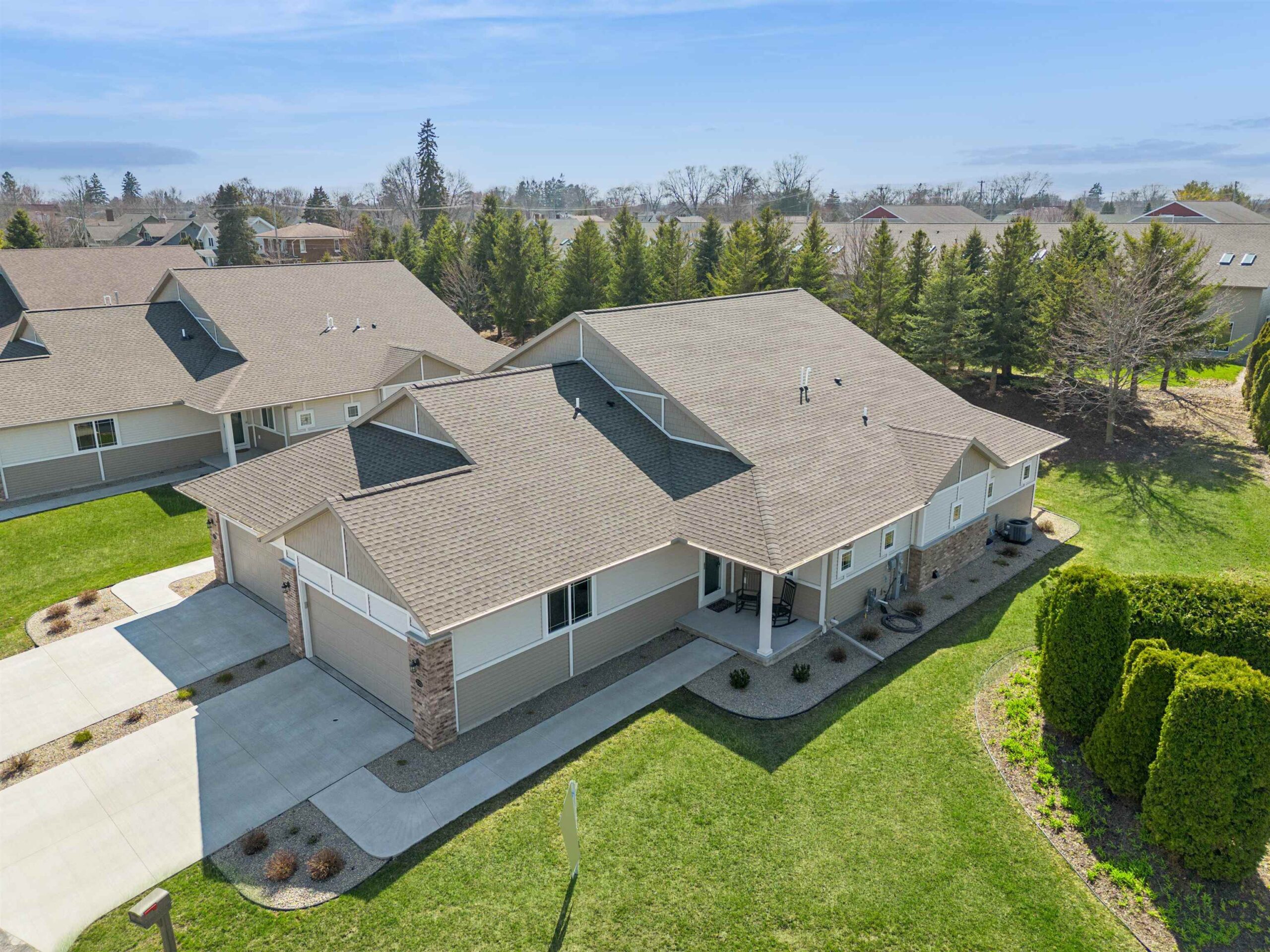 2723 RIVER Lane property preview photograph
