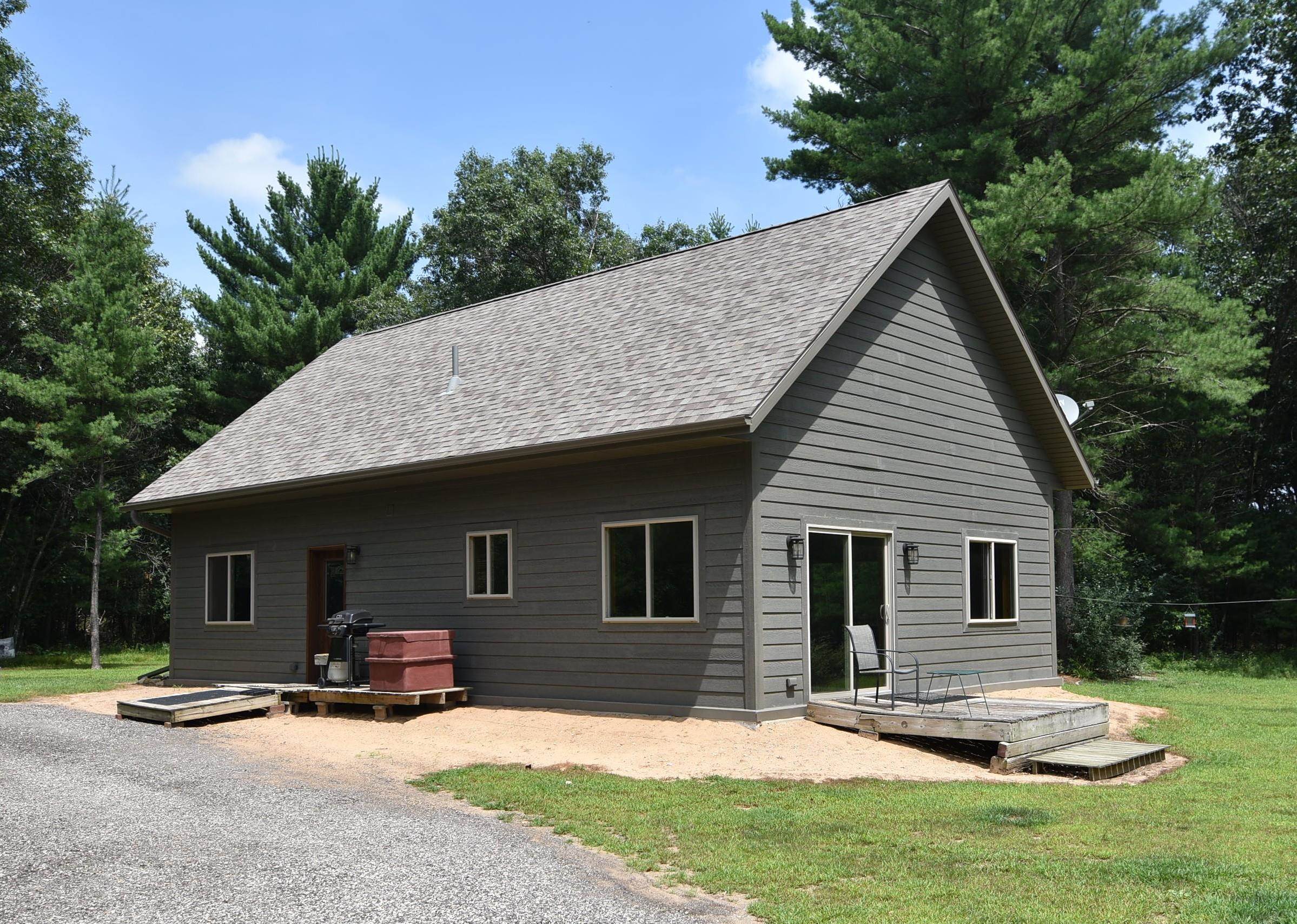 W8970 COTTONVILLE Drive property preview photograph