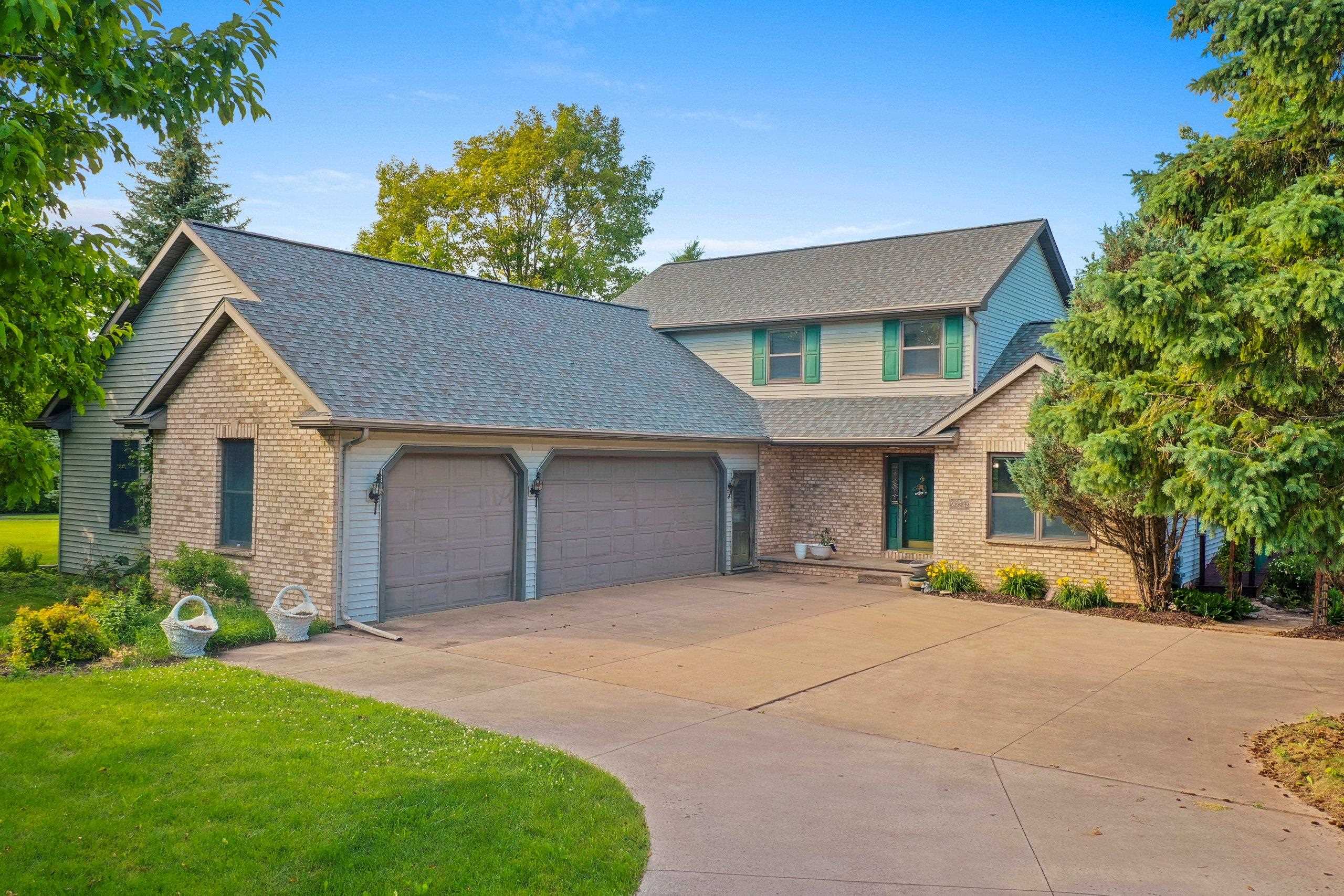 W2342 VALLEYWOOD Lane property preview photograph