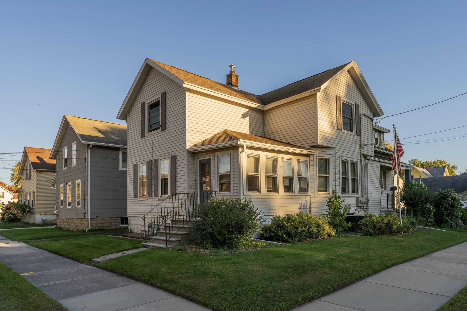 457 W 12TH Avenue property preview photograph