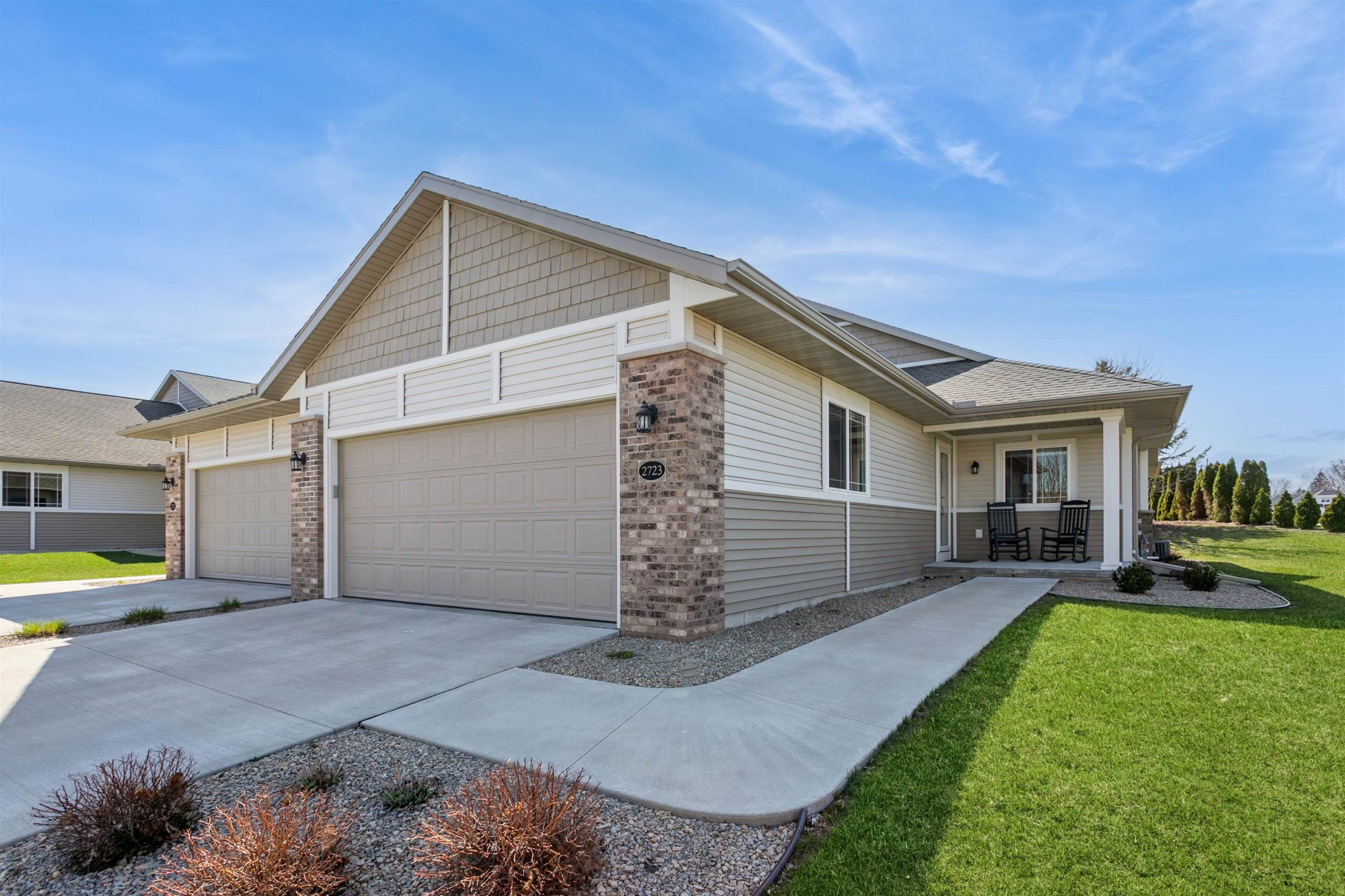 2723 RIVER Lane property preview photograph