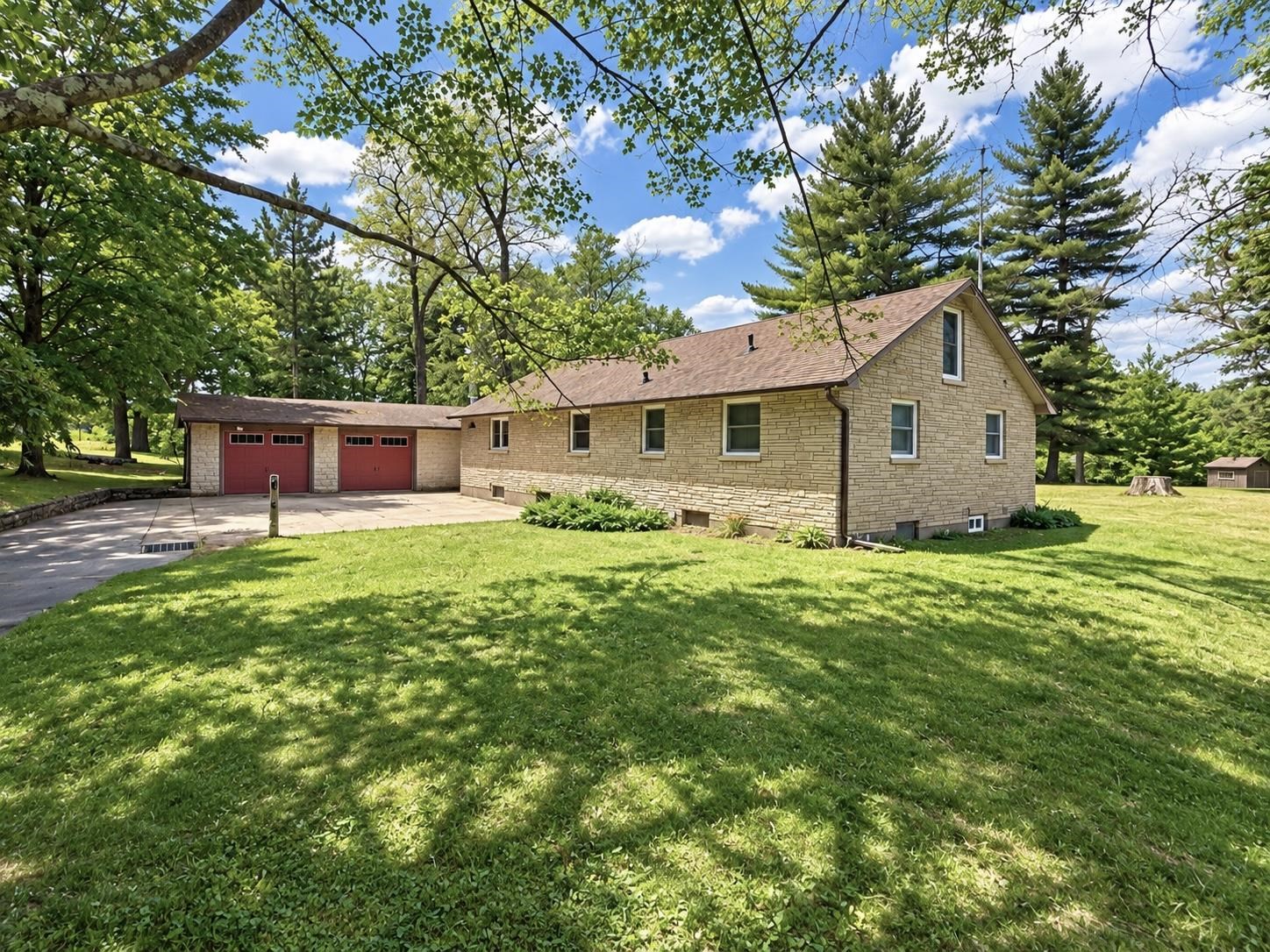 N2725 RIVER Drive property preview photograph