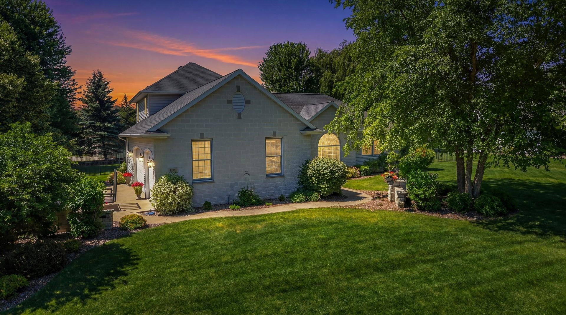 2706 BEECHNUT Drive property preview photograph