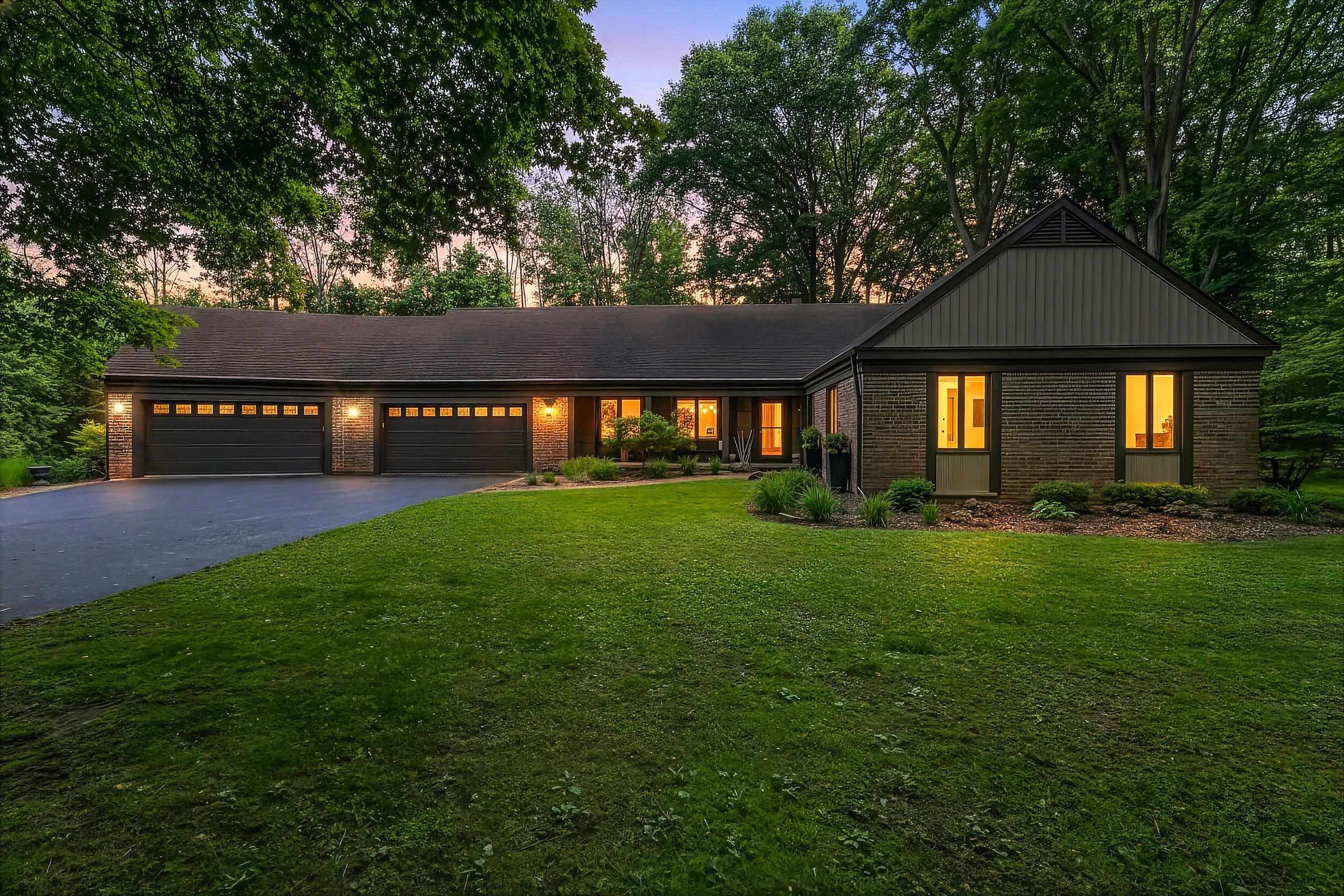 899 PINE HILL Drive property preview photograph