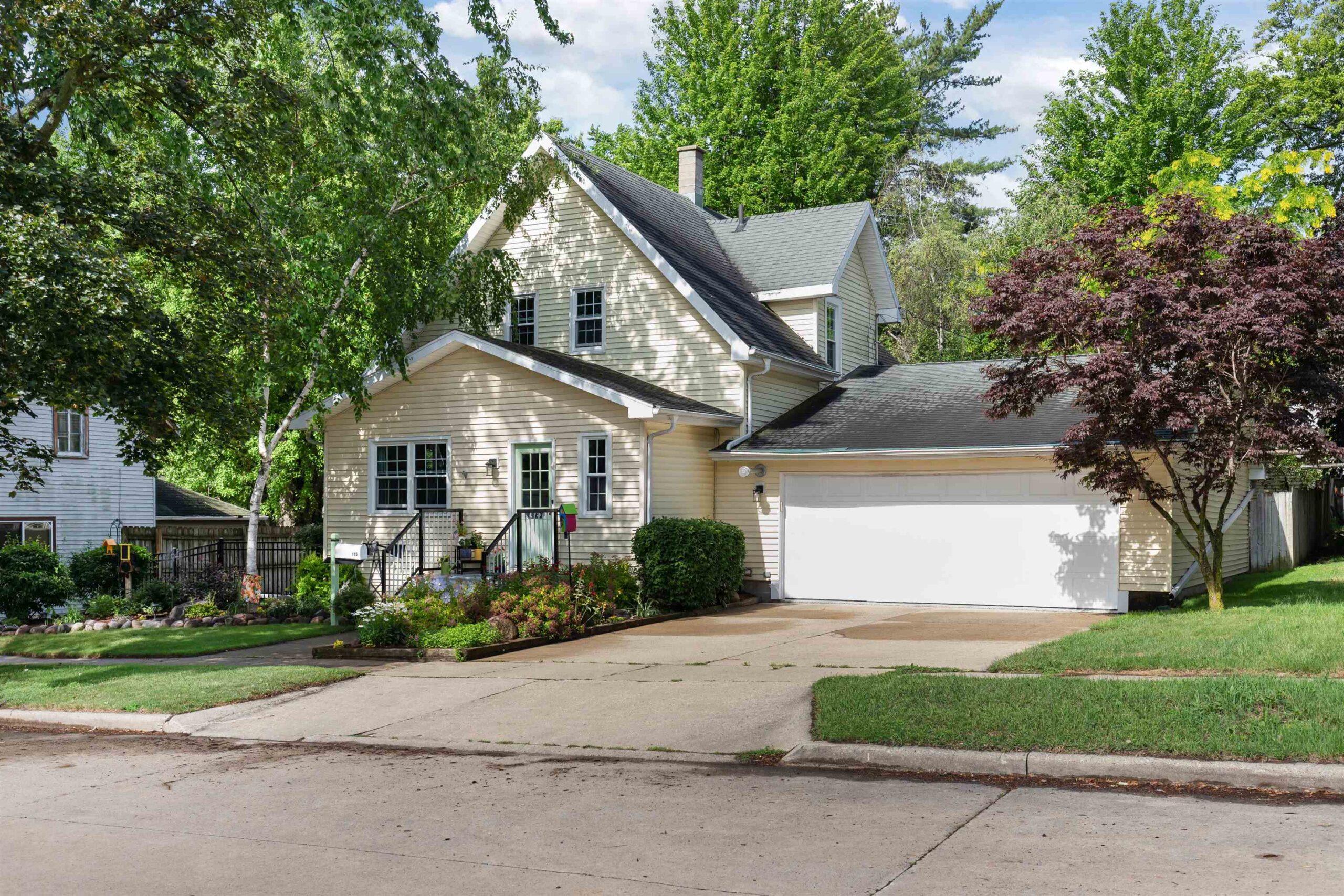 175 SPRING Street property preview photograph