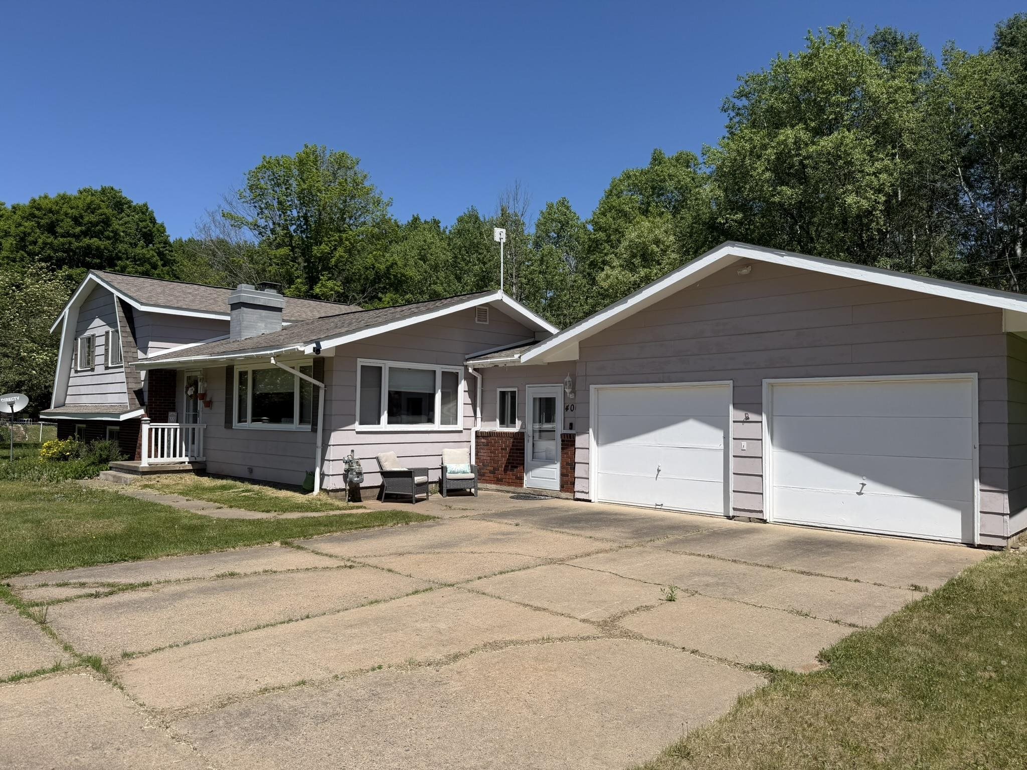 406 W 4TH Street property preview photograph