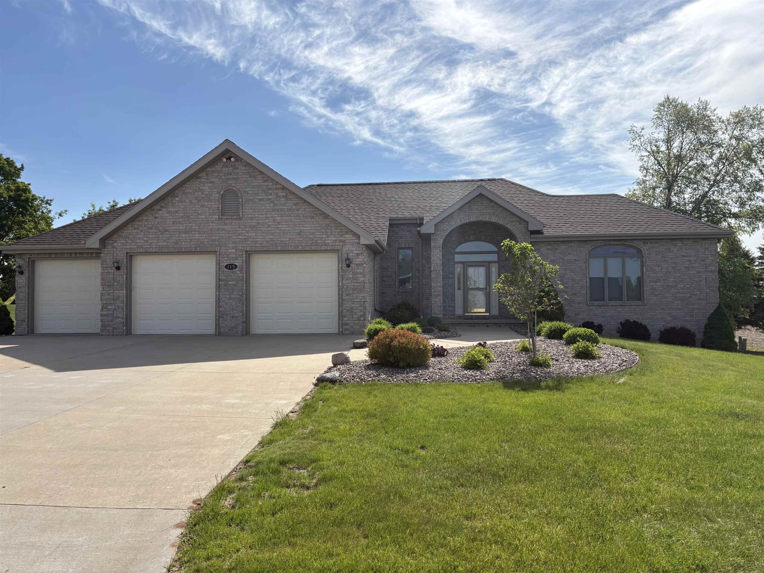 115 SUNRISE Court property preview photograph