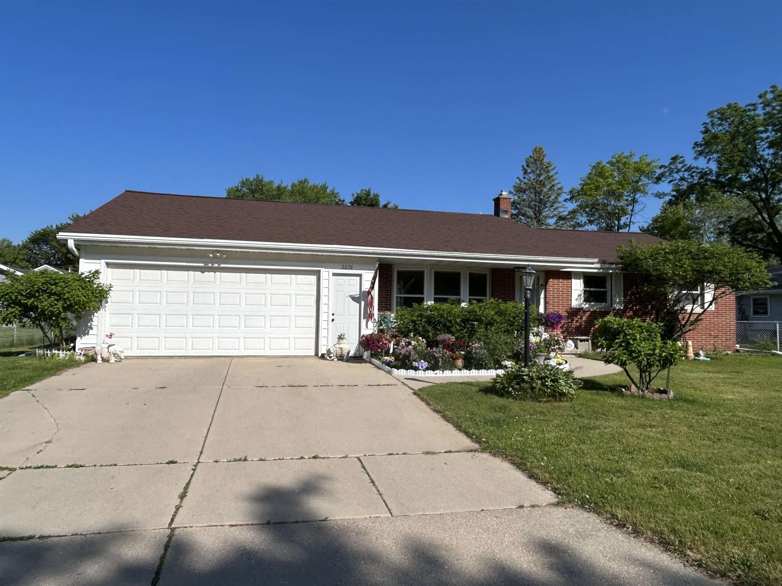 2276 SHADY Lane property preview photograph