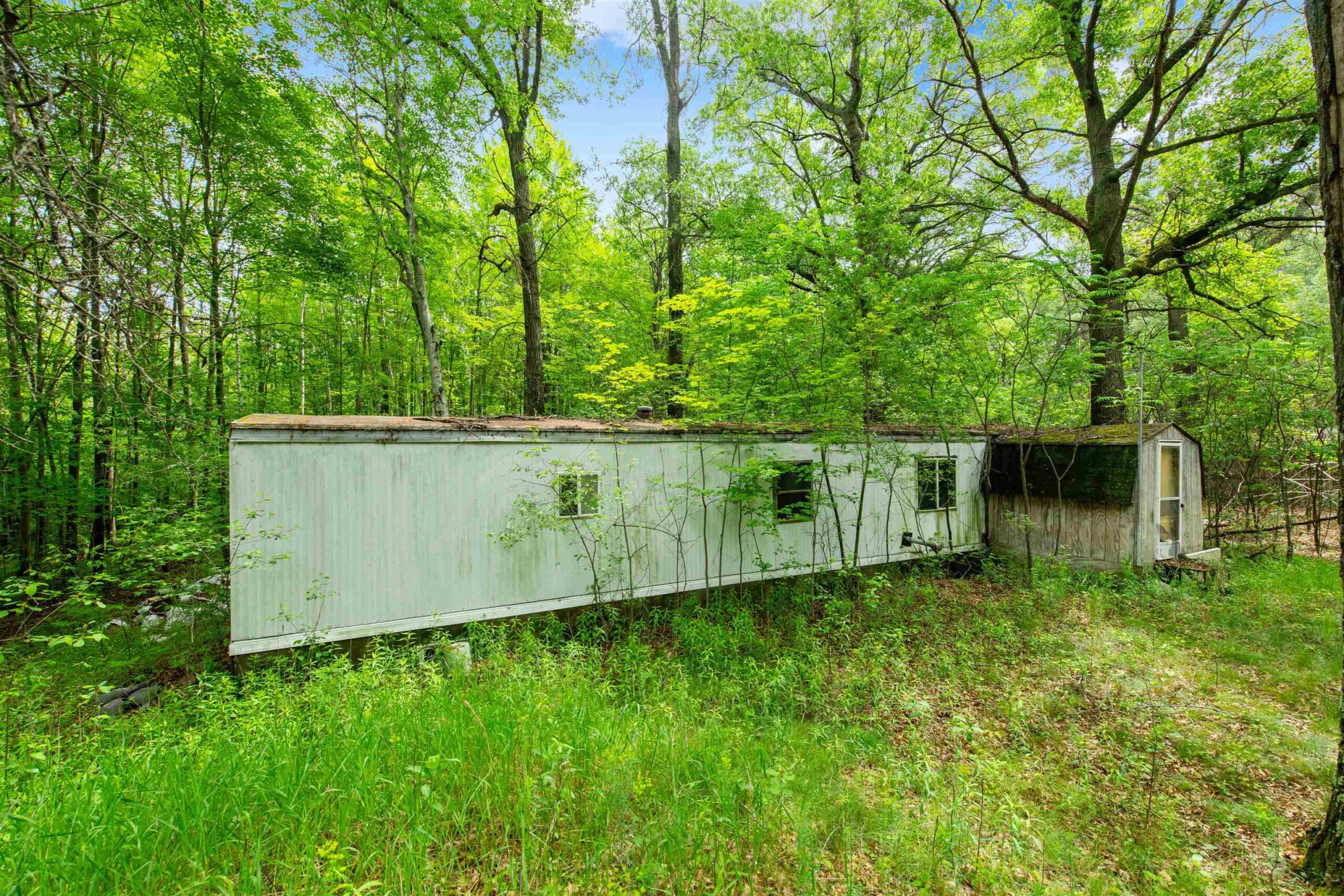 W3017 HALE SCHOOL Road property preview photograph