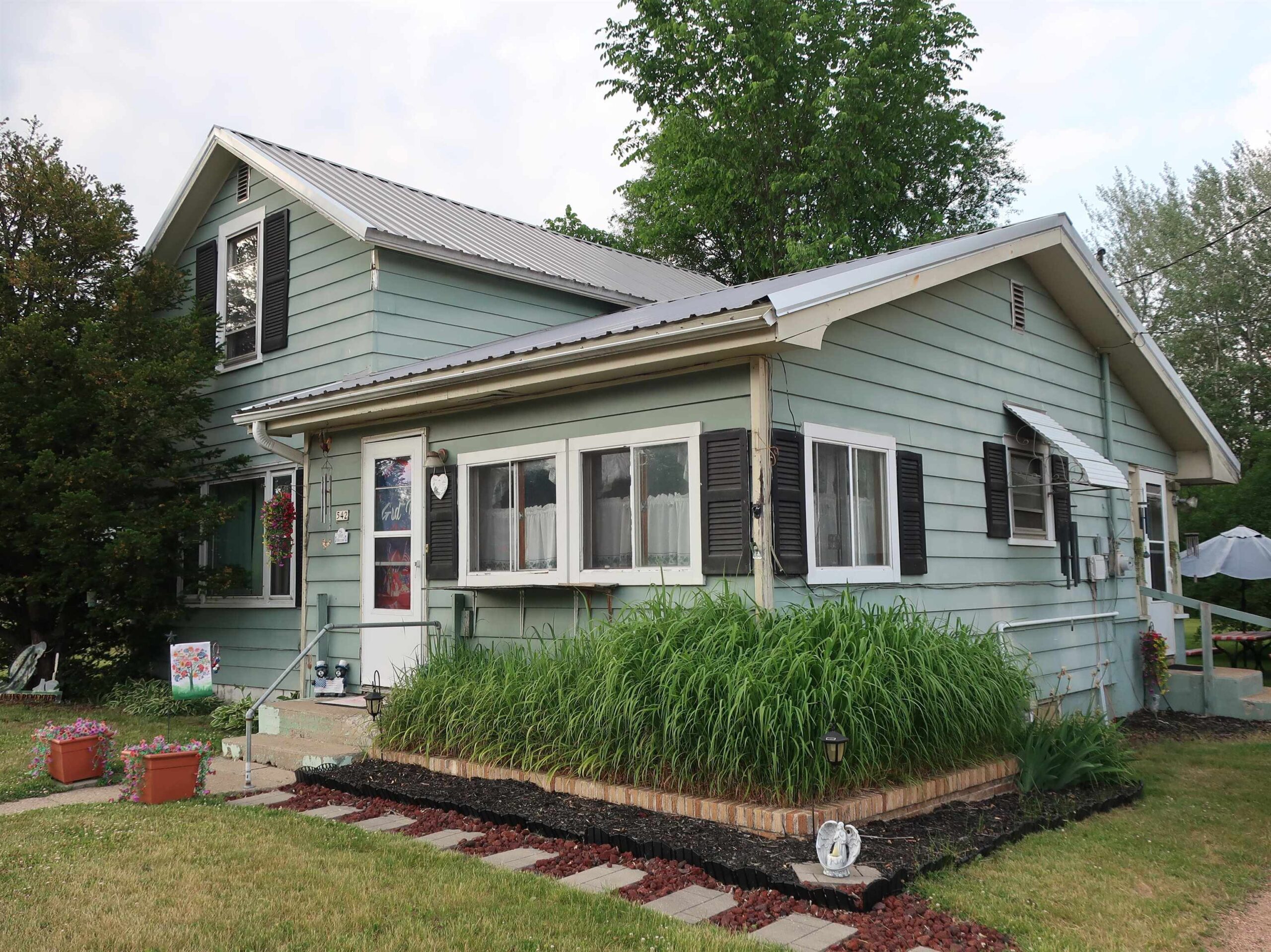 542 W MAIN Street property preview photograph