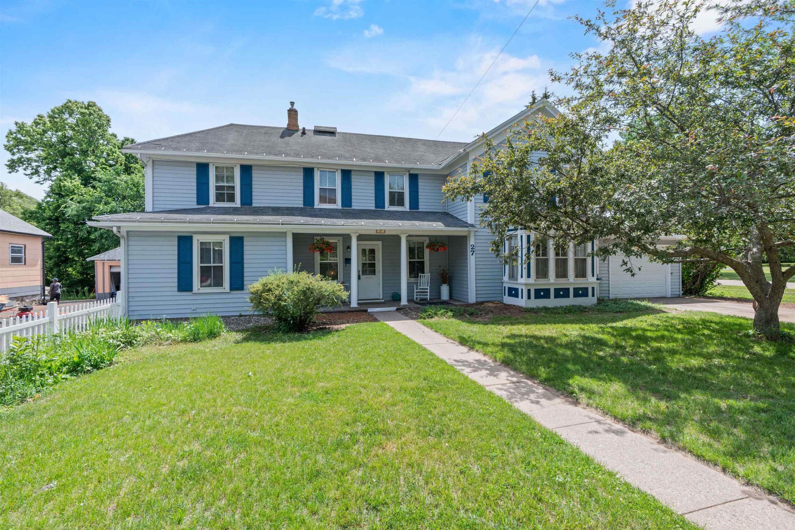 27 9TH Street property preview photograph