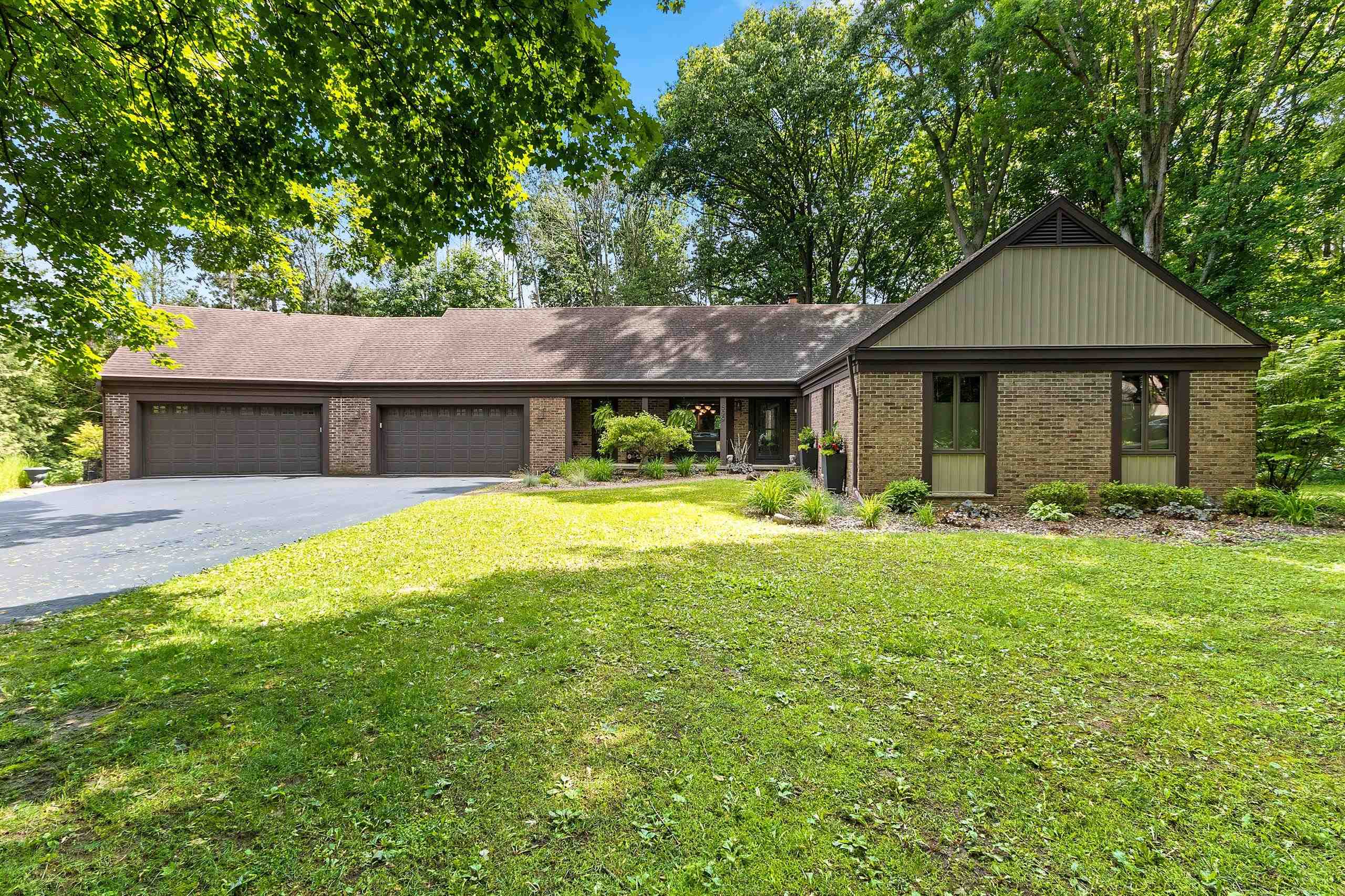 899 PINE HILL Drive property preview photograph