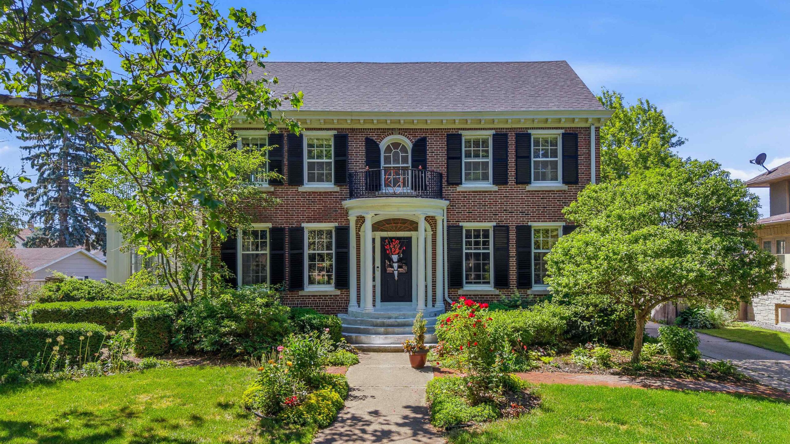 300 SHEBOYGAN Street property preview photograph