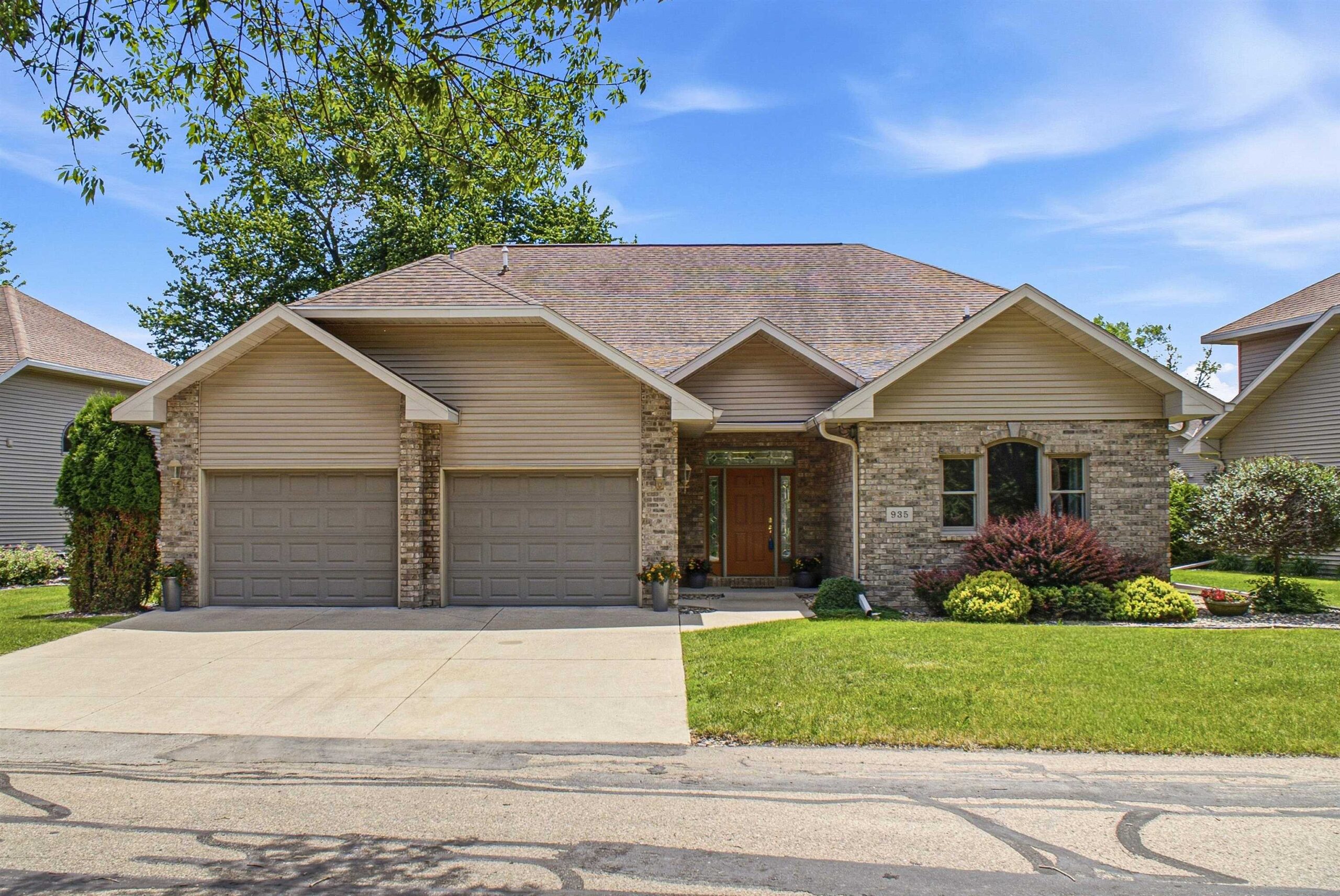 935 BRIGHTON Drive property preview photograph
