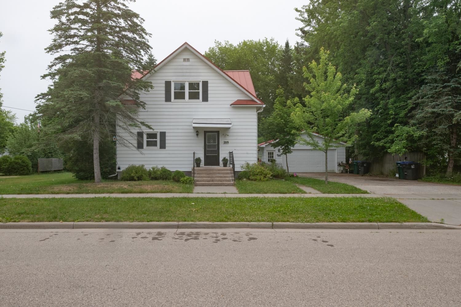 215 N OXFORD Street property preview photograph
