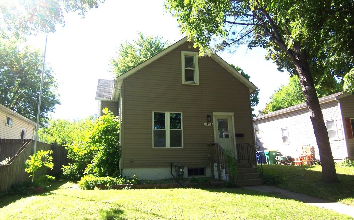 1214 S GREENWOOD Avenue property preview photograph