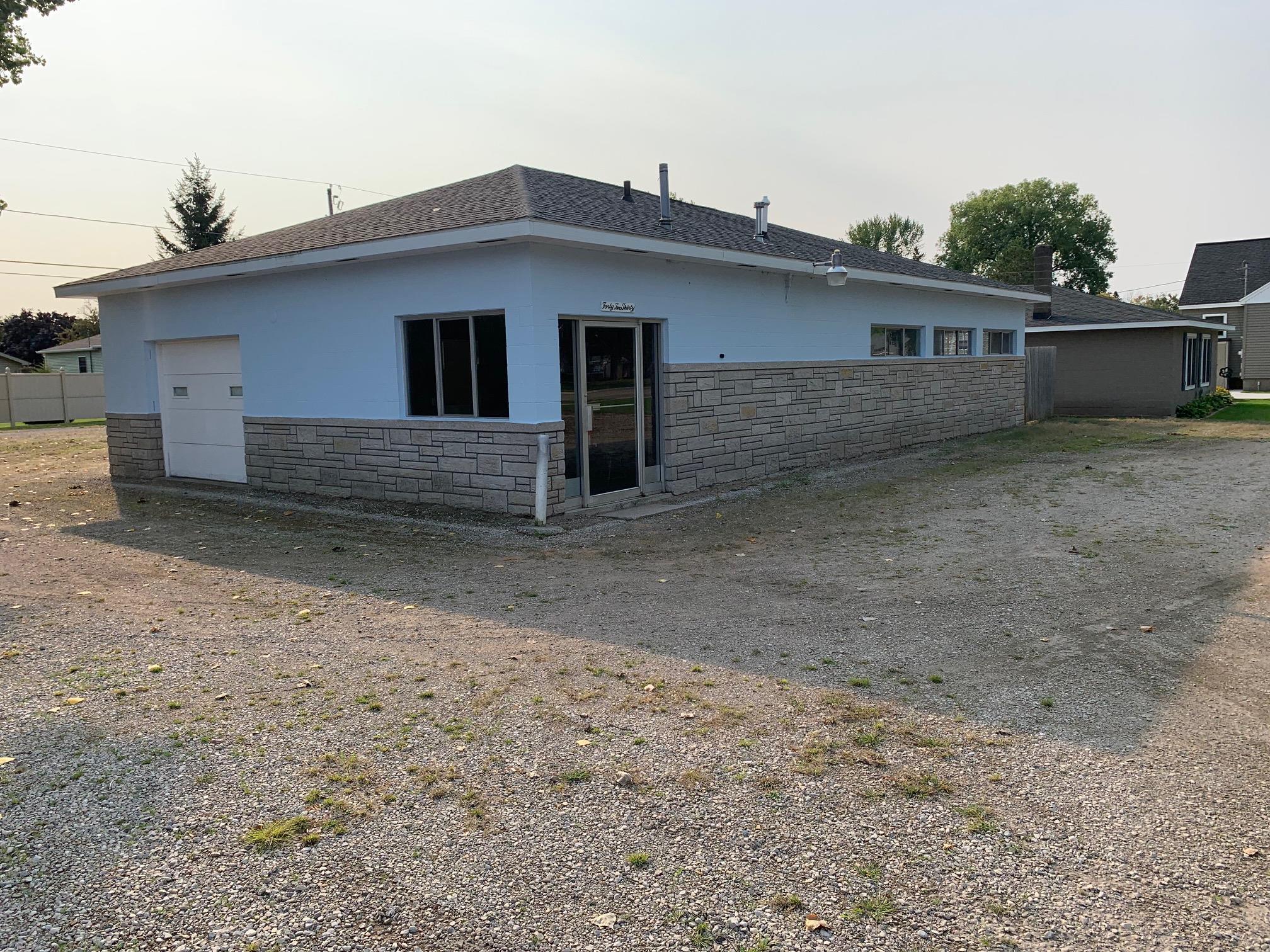 4230 10TH Street property preview photograph