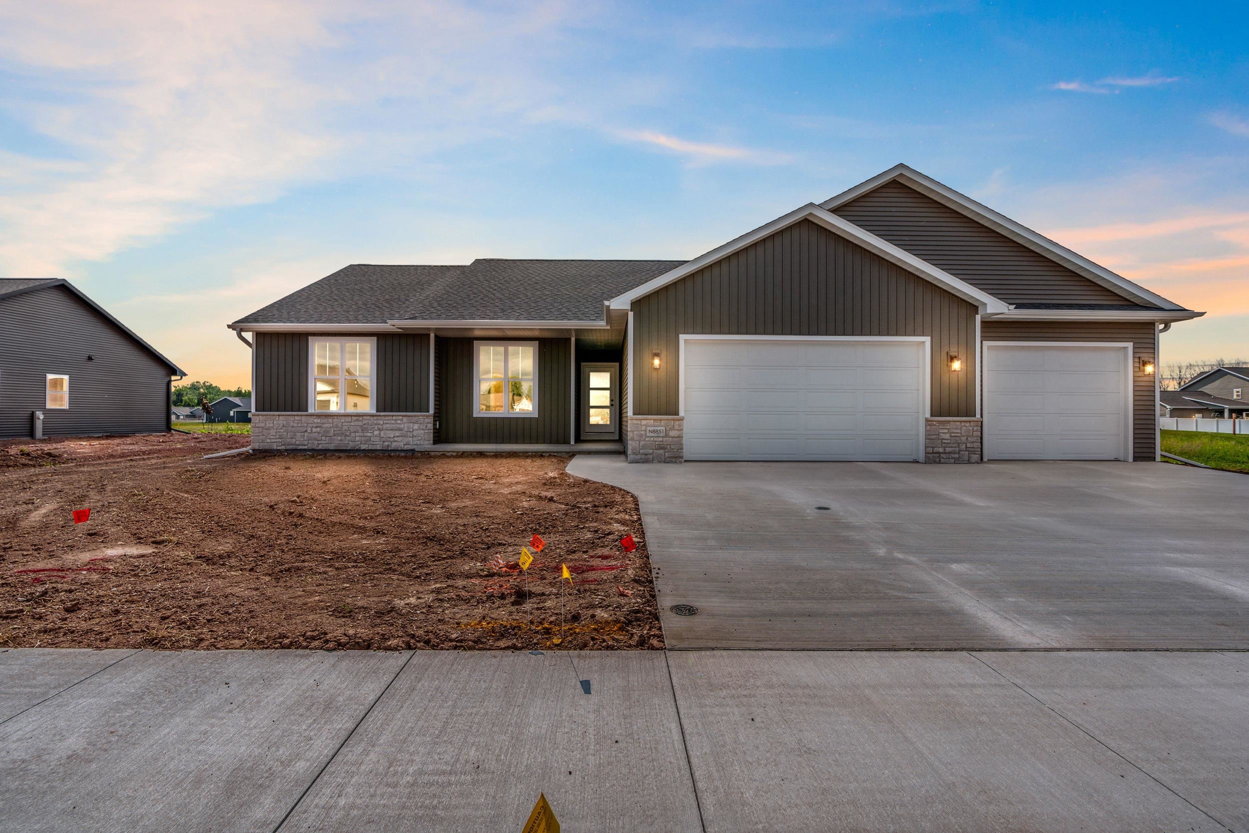 N8851 KILLARNEY Way property preview photograph