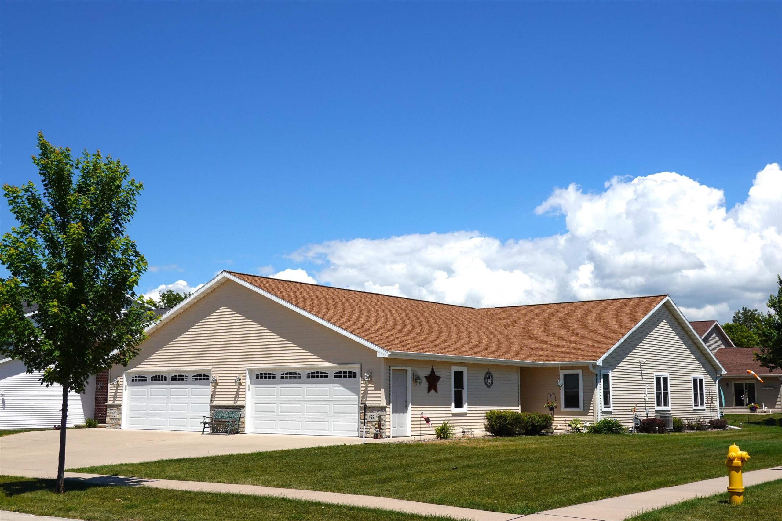 429 GREENBRIAR Avenue property preview photograph