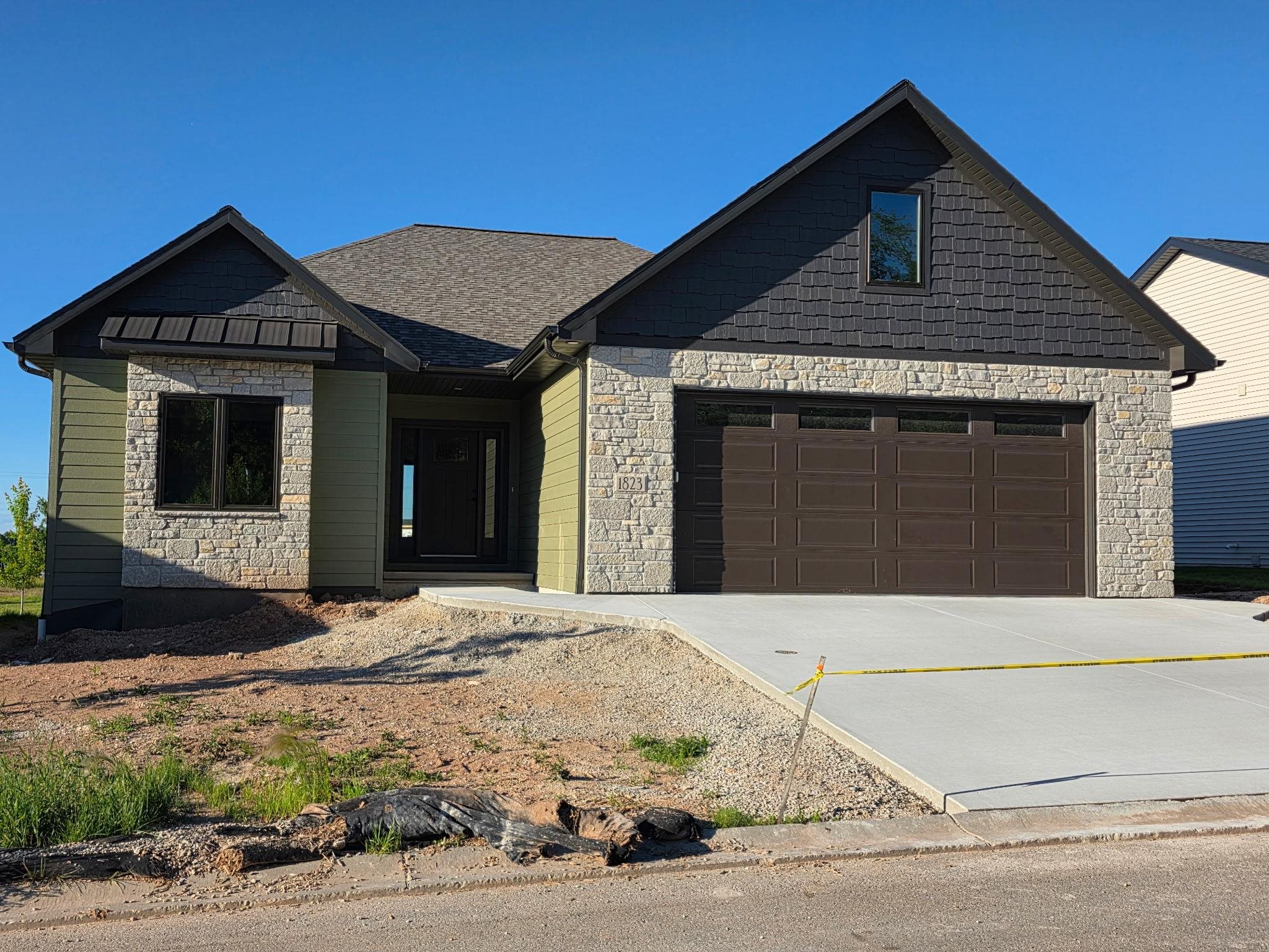 1823 BOBBY JONES Drive property preview photograph