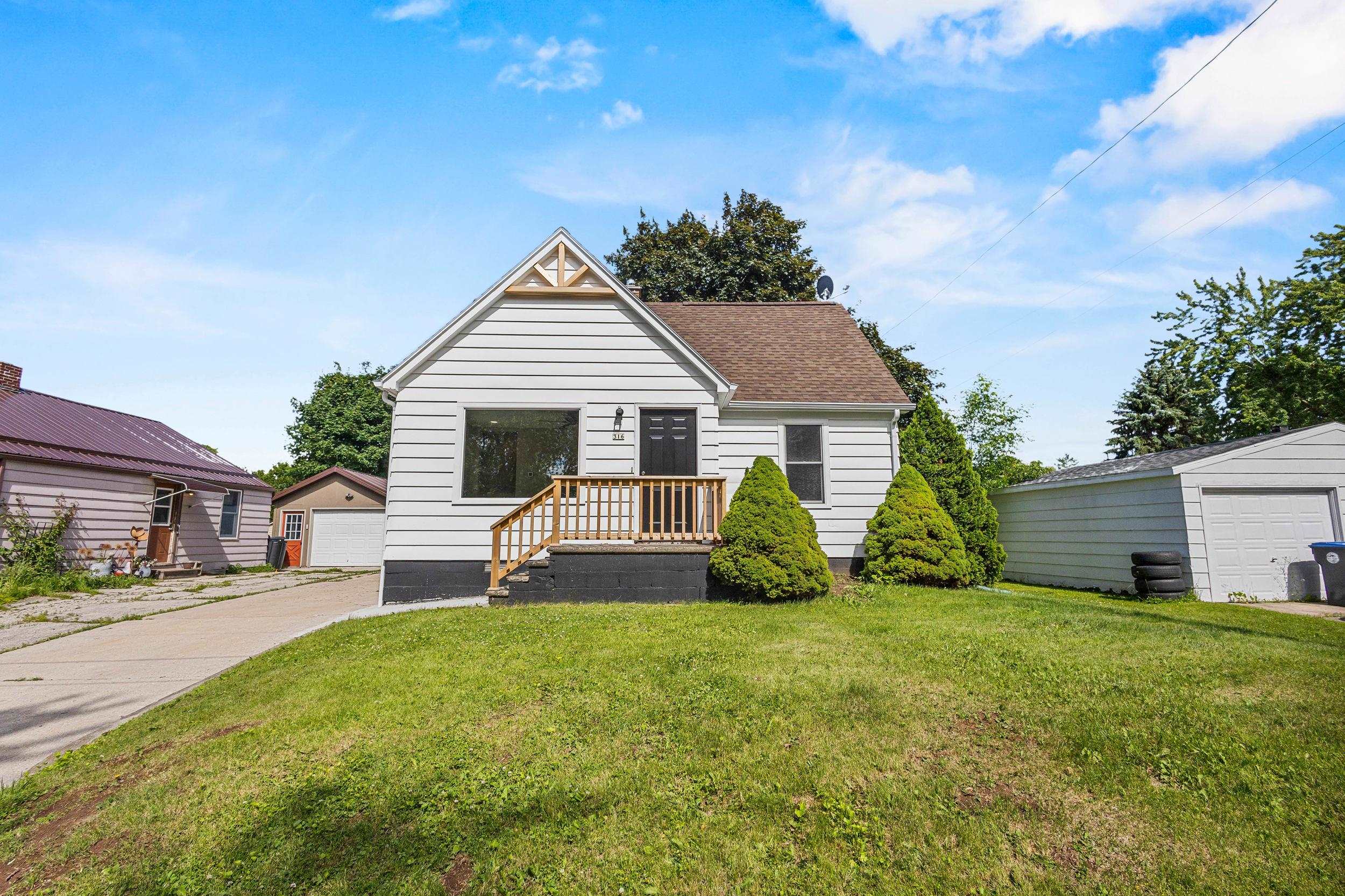 316 LEE Street property preview photograph