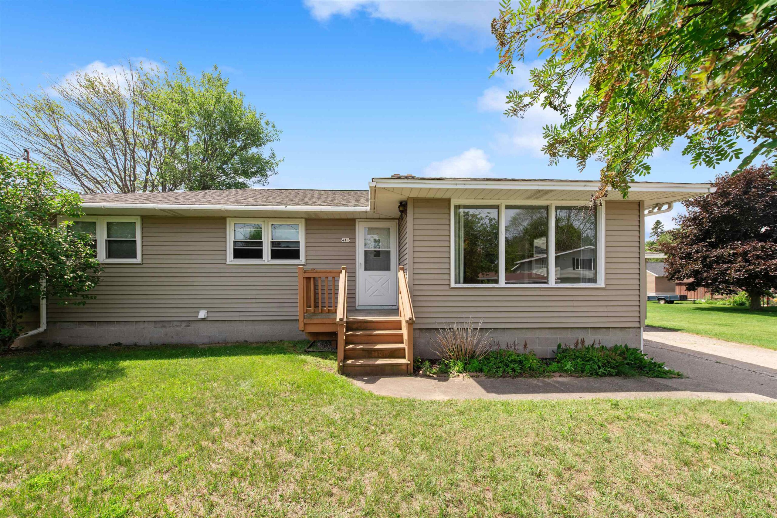 411 45TH Avenue property preview photograph