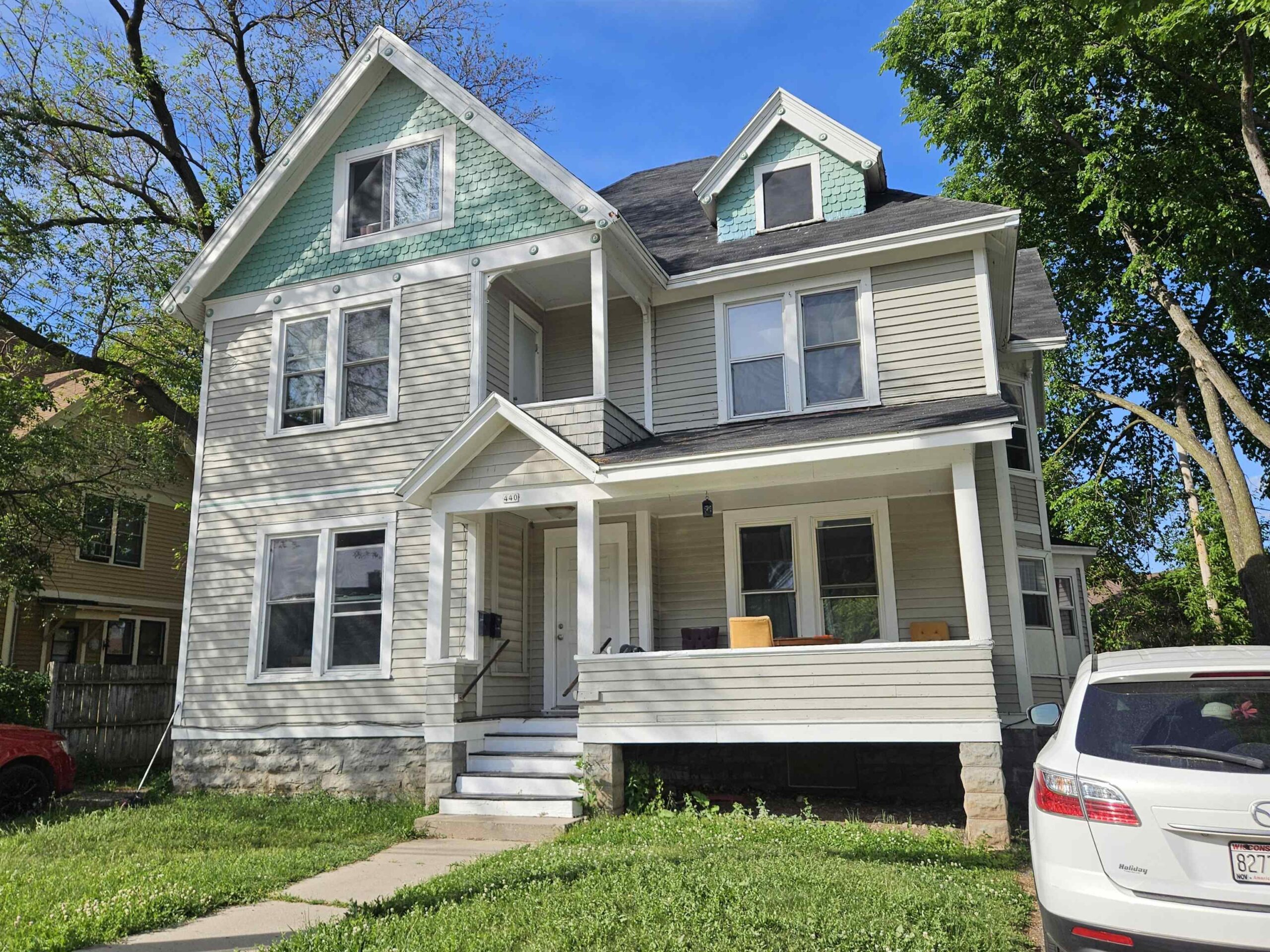440 CHURCH Avenue property preview photograph