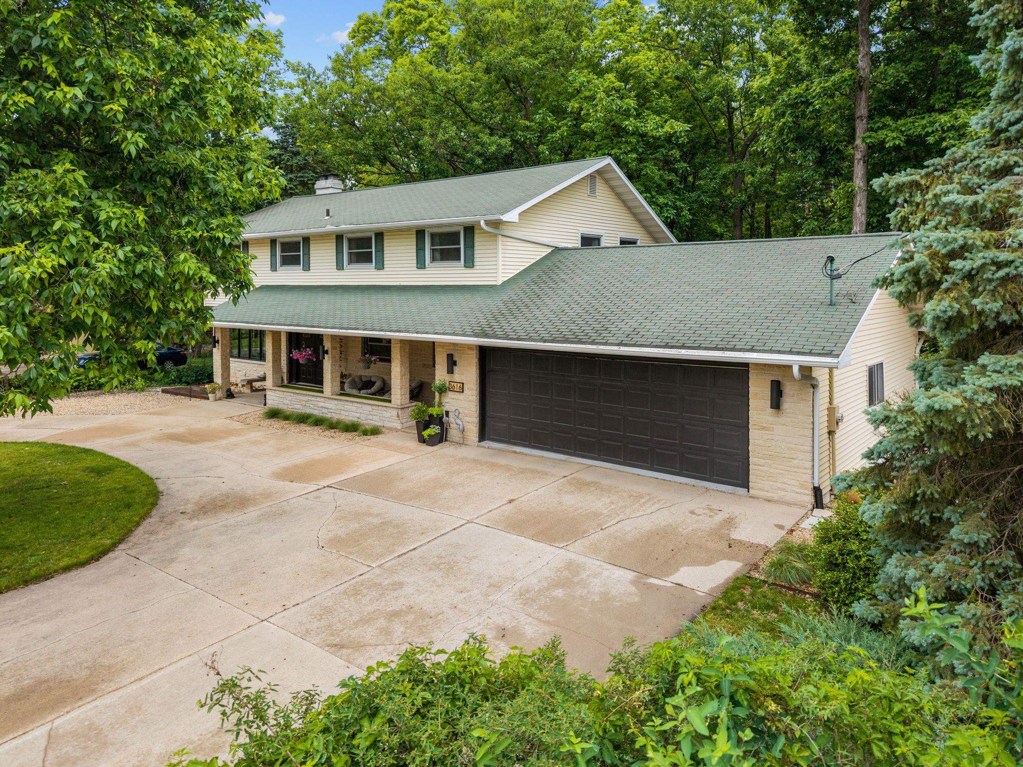 3616 E LEXINGTON Drive property preview photograph