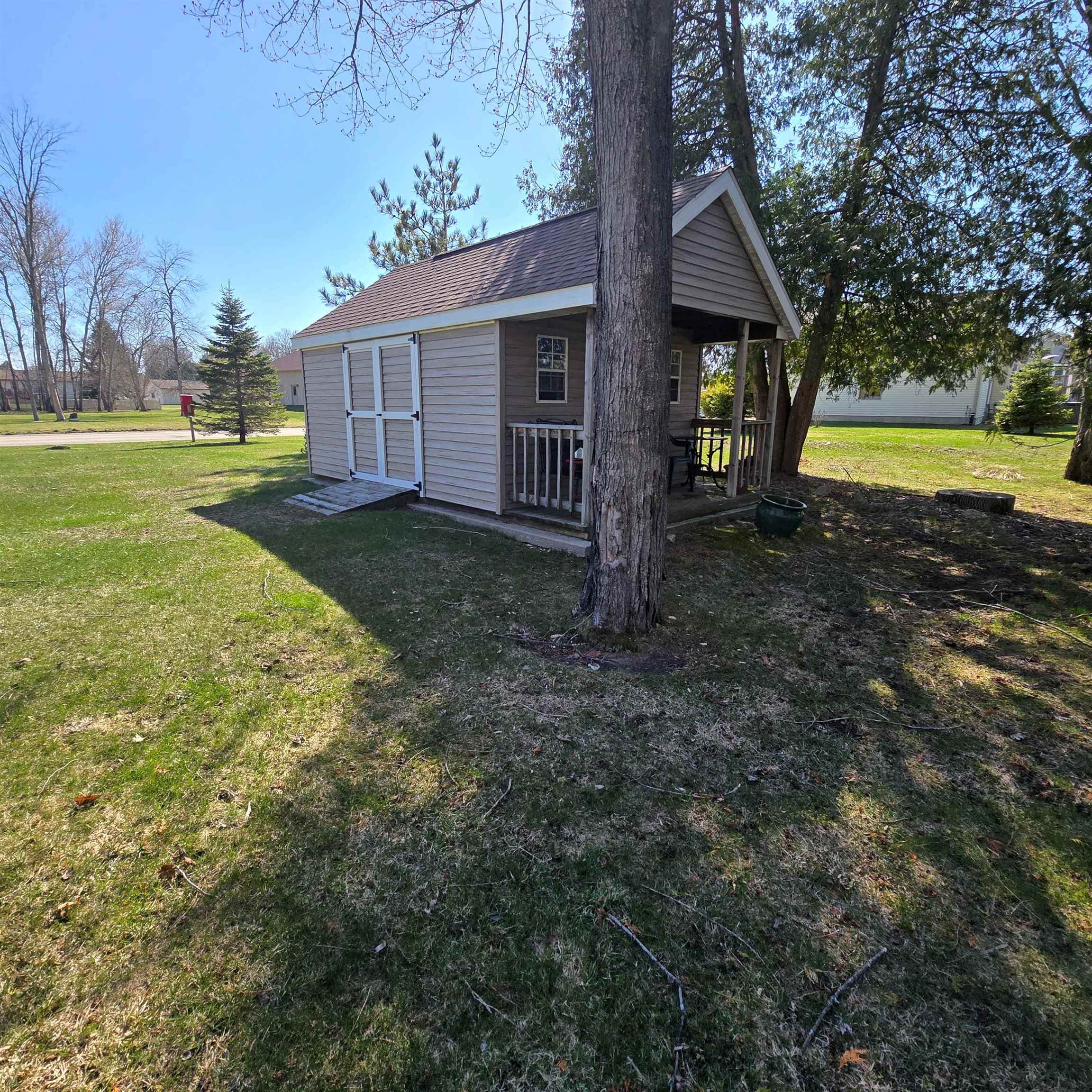 39TH Avenue property preview photograph