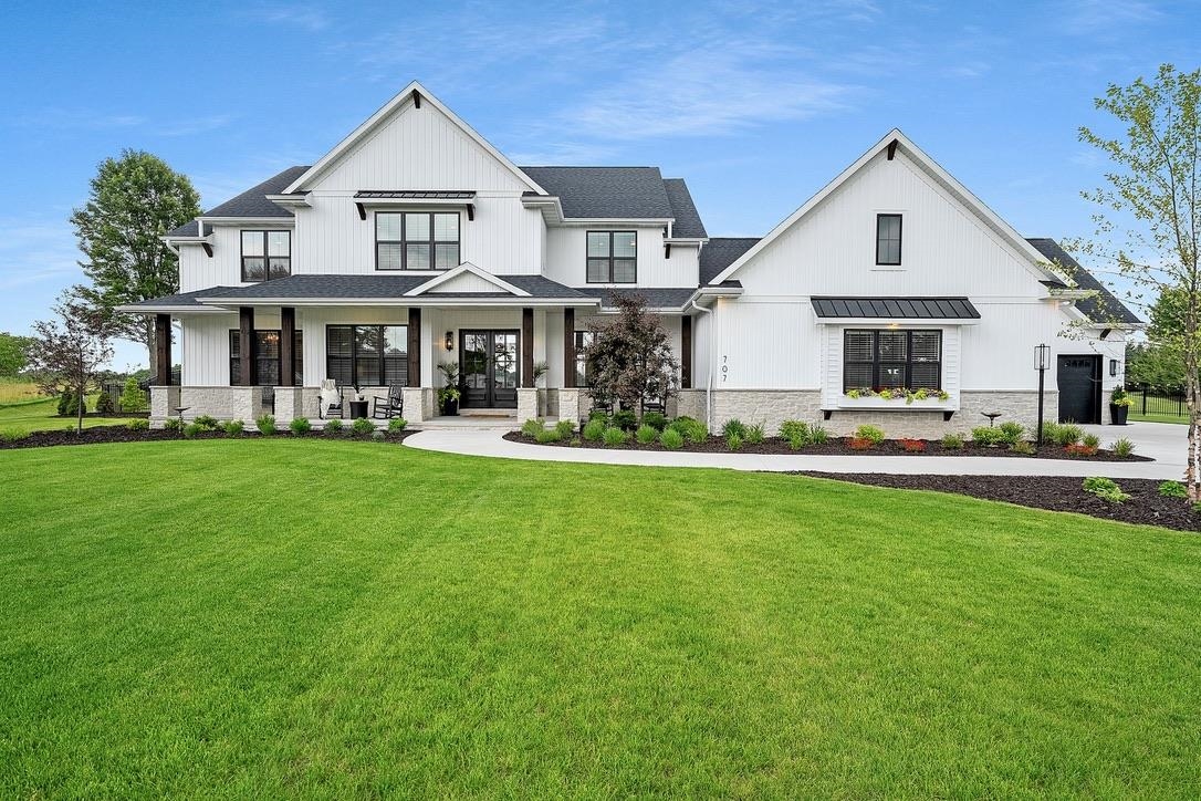 707 BLACKBERRY Court property preview photograph