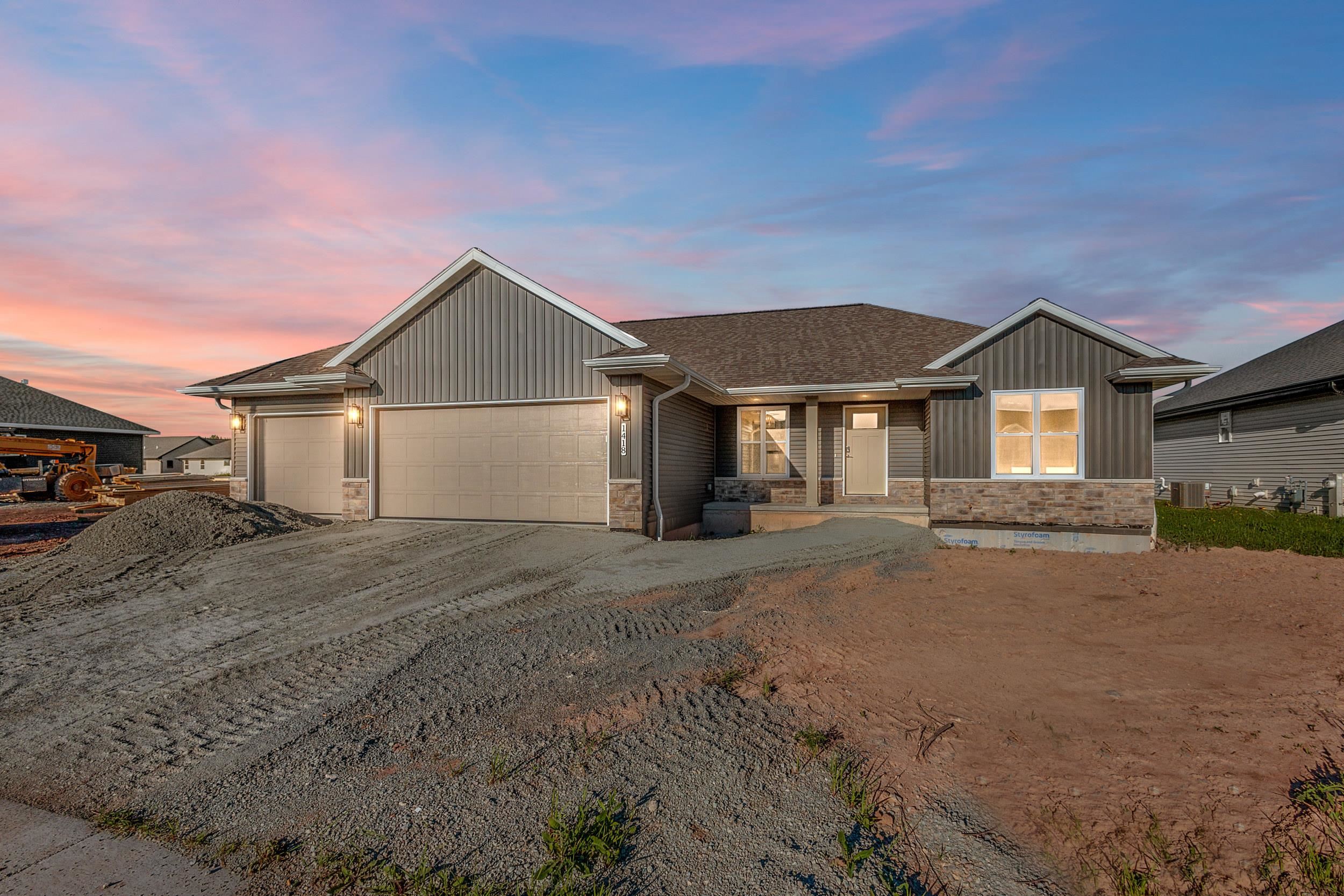 1418 DIVINITY Drive property preview photograph