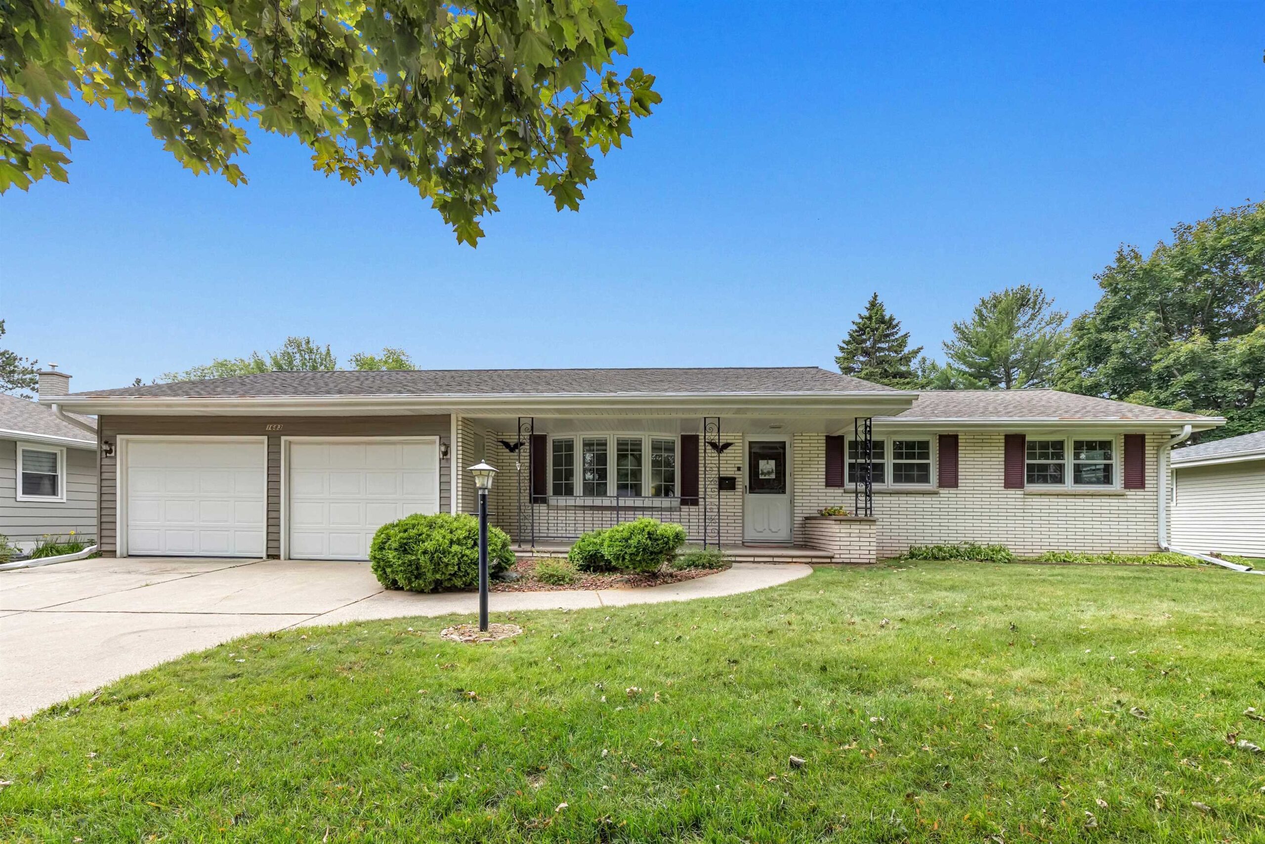1683 WESTFIELD Avenue property preview photograph