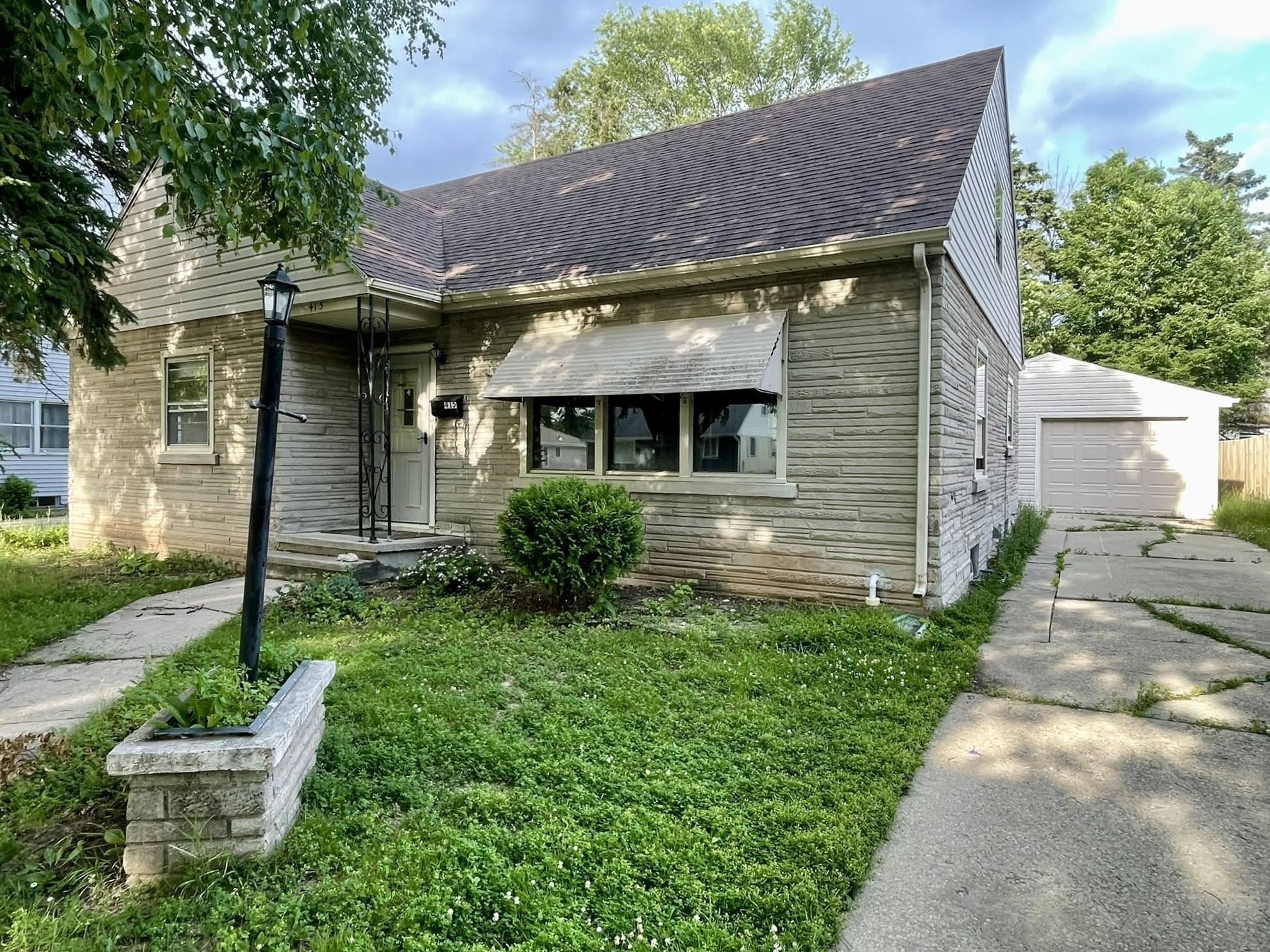 415 S MATTHEW Street property preview photograph