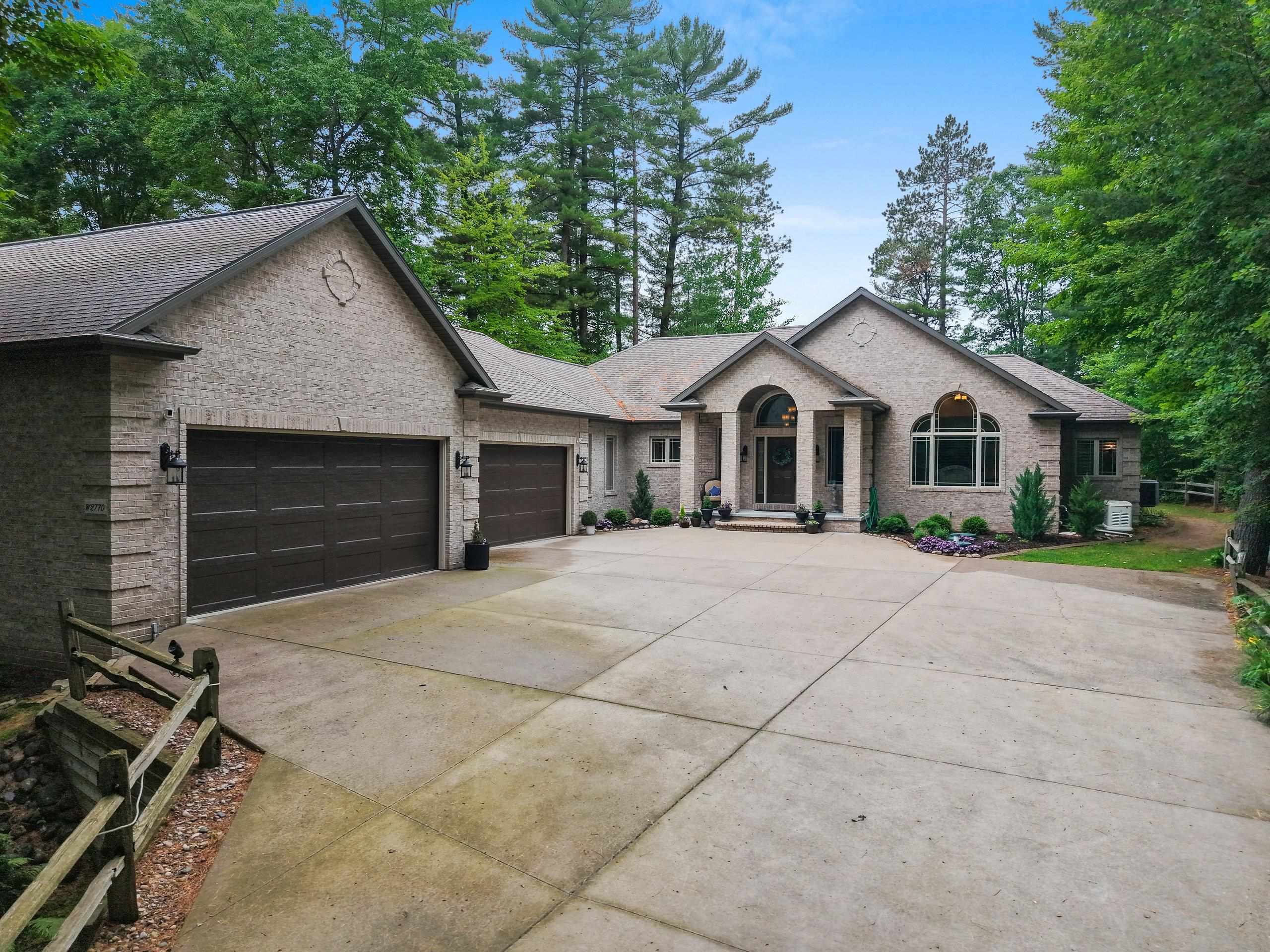 W2770 SETTING SUN Road property preview photograph