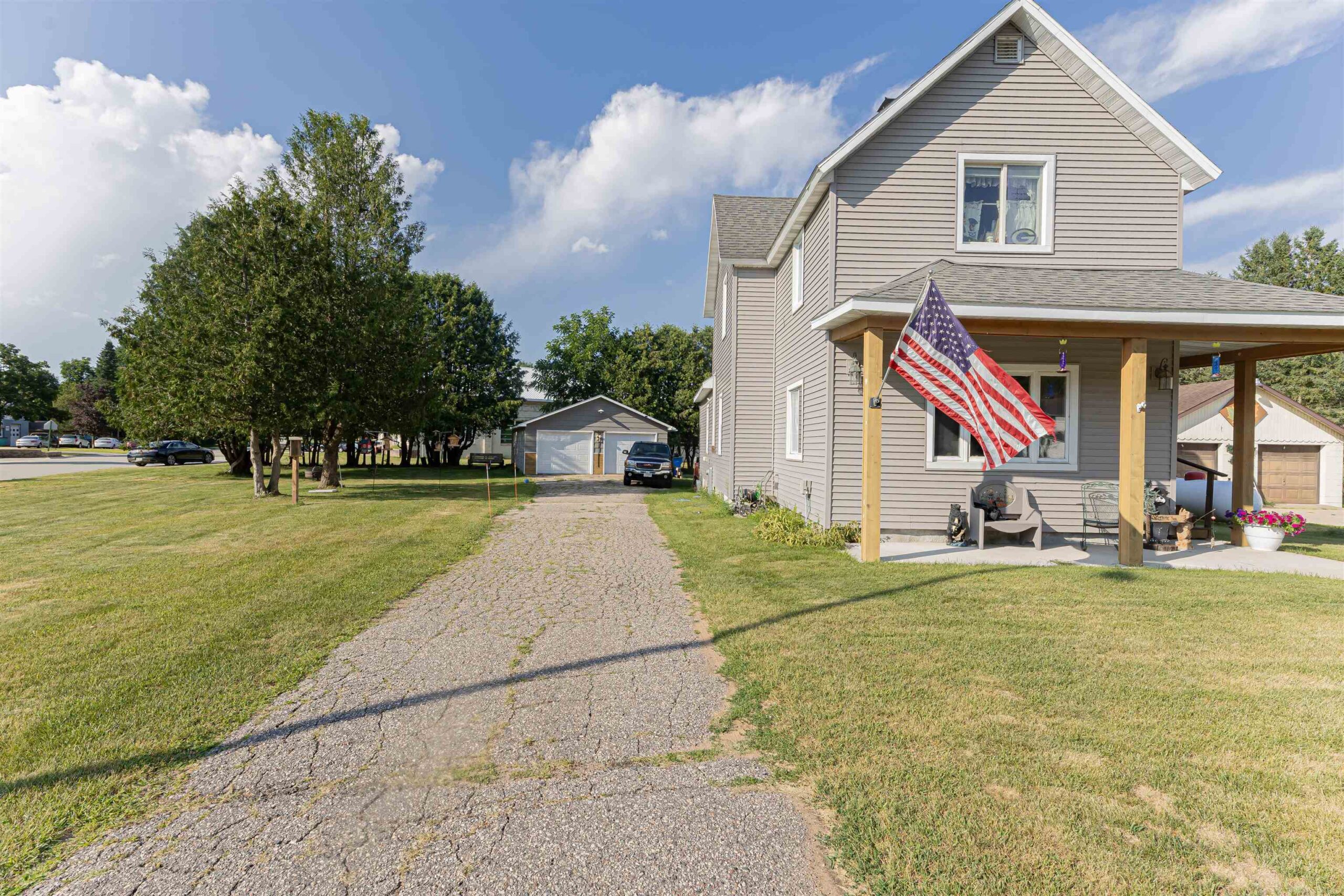 650 SCHABOW Street property preview photograph