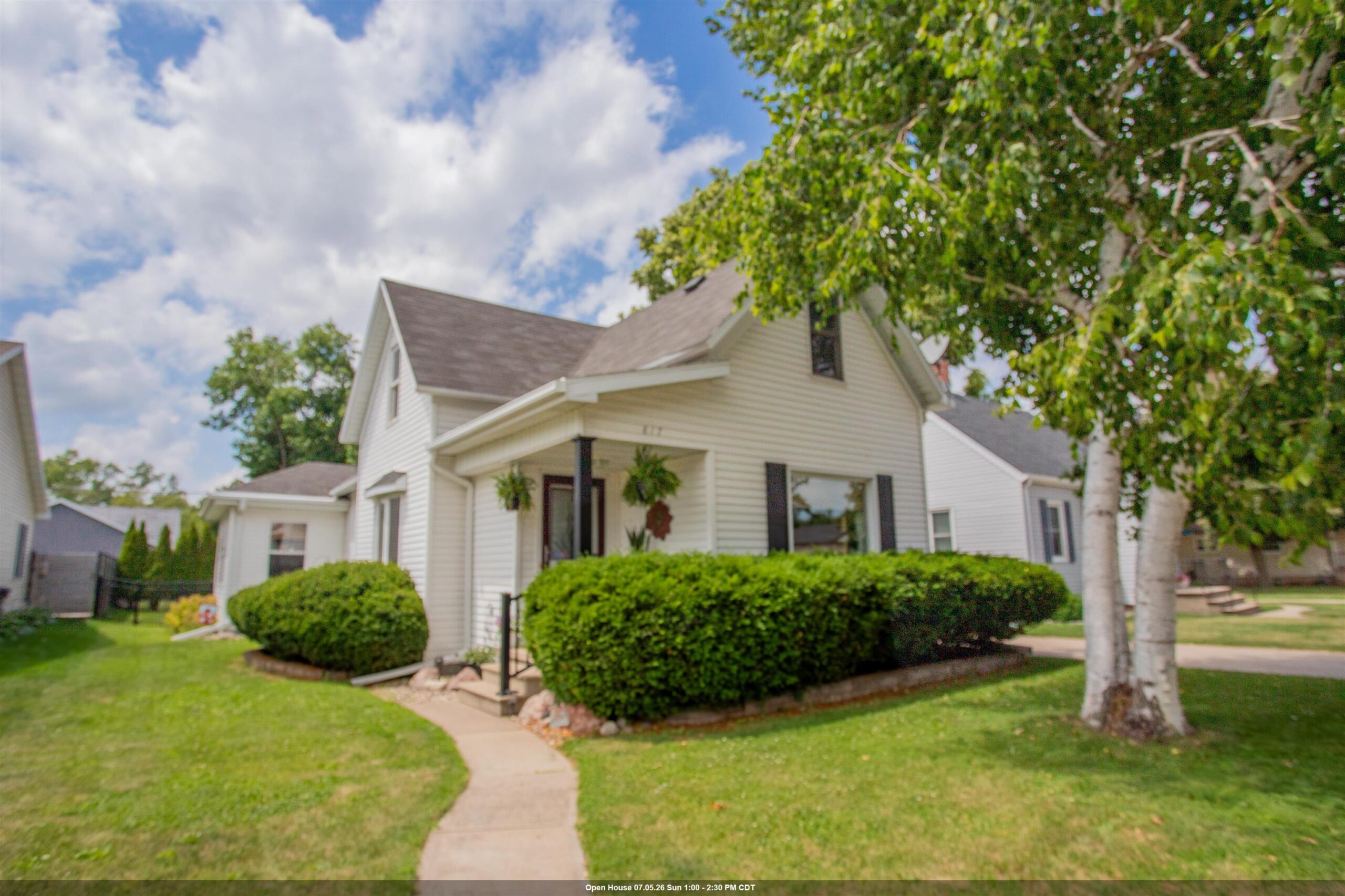 817 DOVE Street property preview photograph