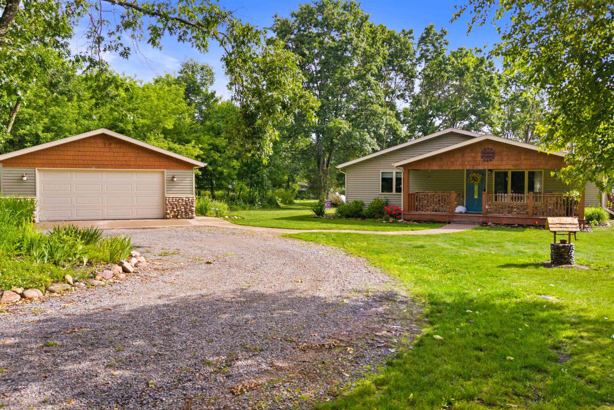 6847 PLEASANT Drive property preview photograph
