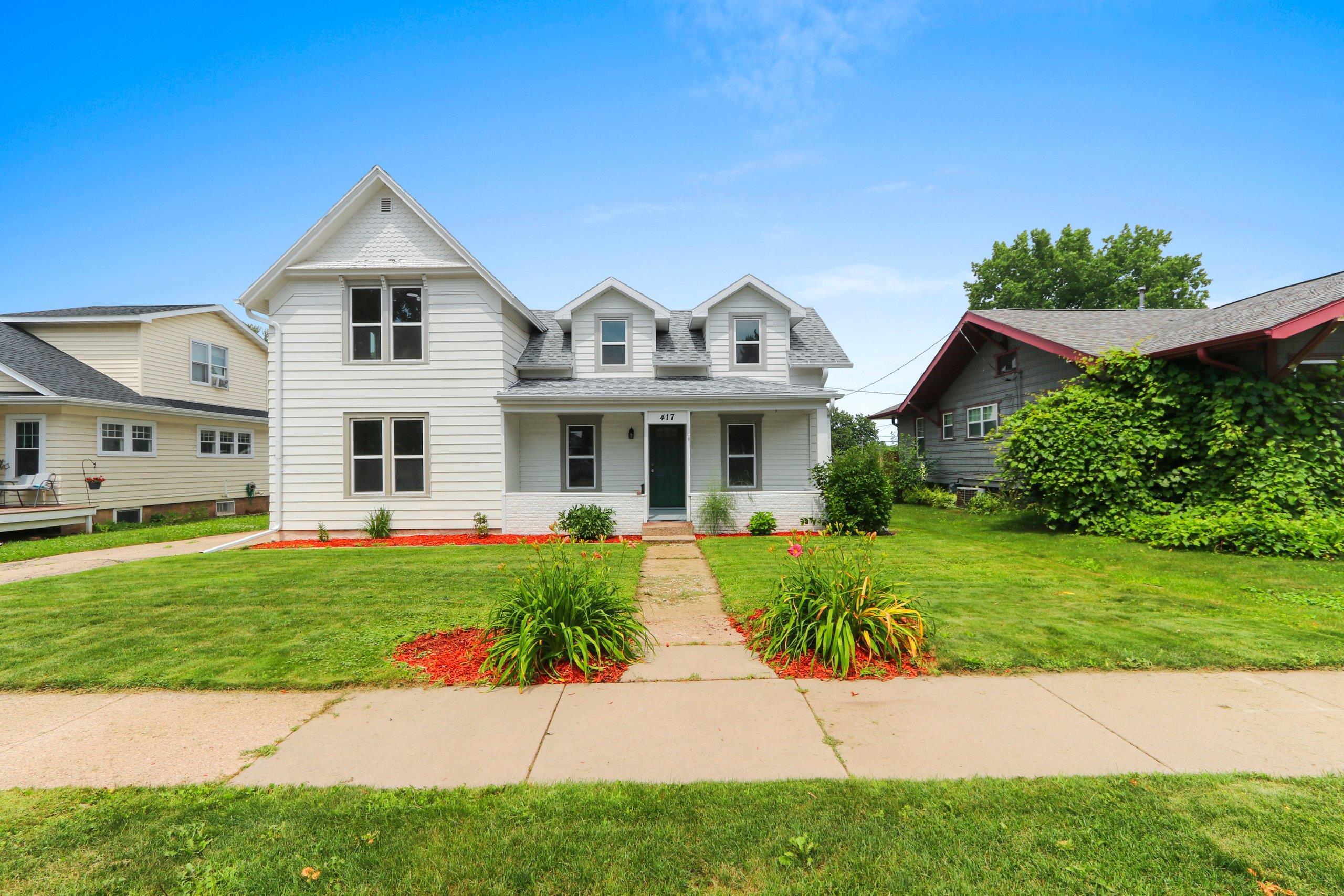 417 W BEACON Avenue property preview photograph